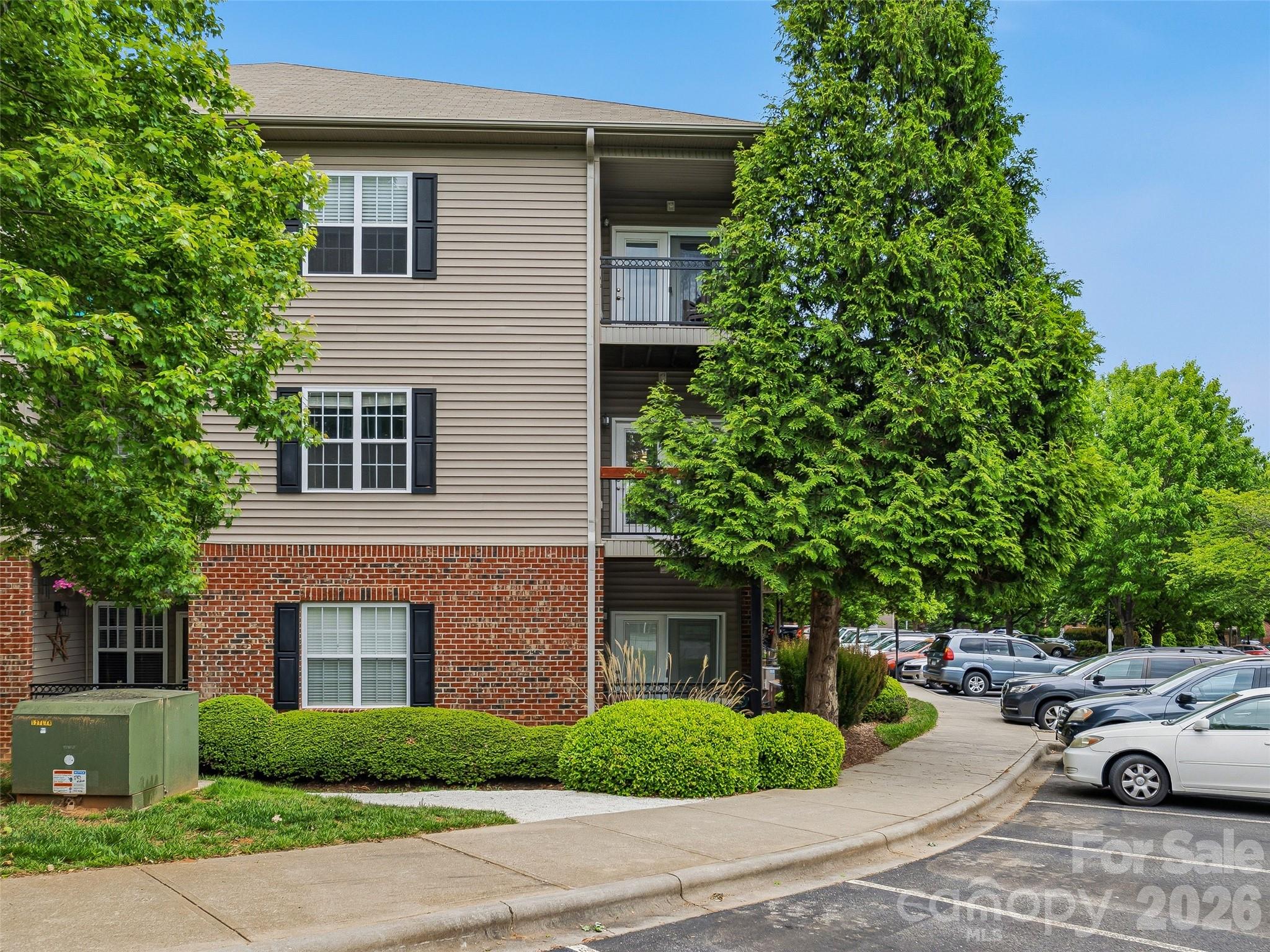 221 Appeldoorn Circle — Asheville