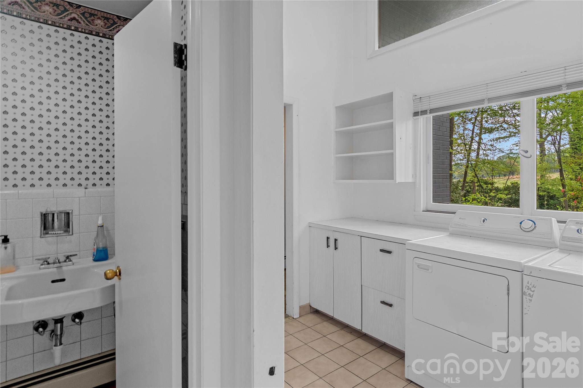 2051 Royall Drive — Winston Salem