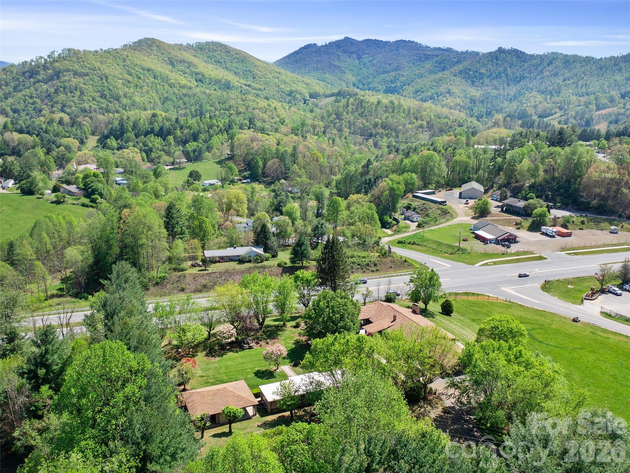 110 Crest View Road — Burnsville