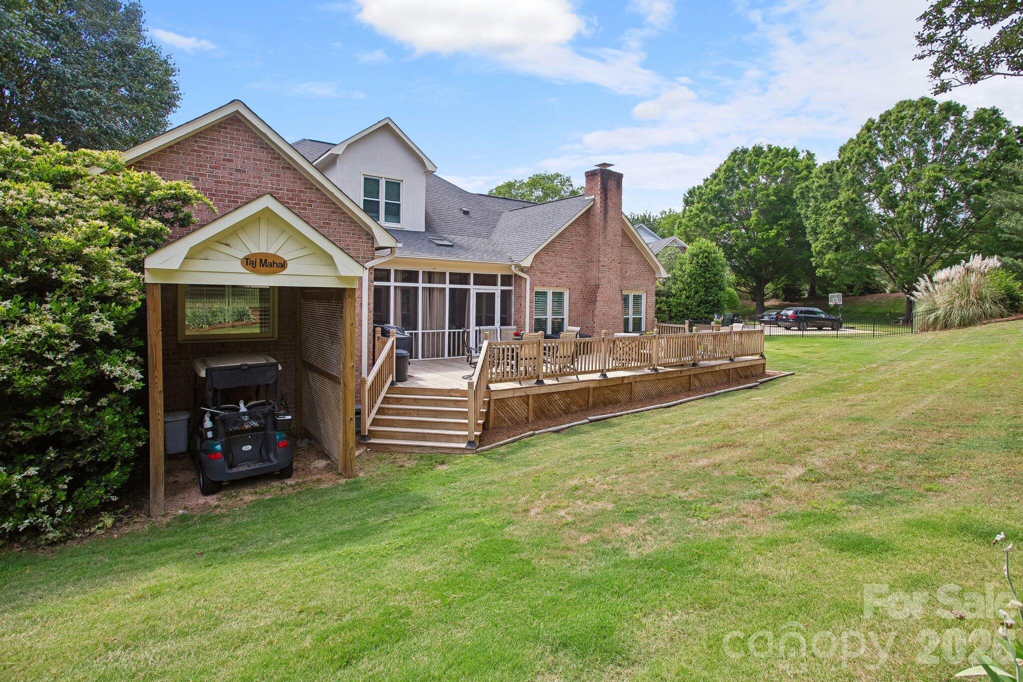 3466 Brighton Court NW — Concord