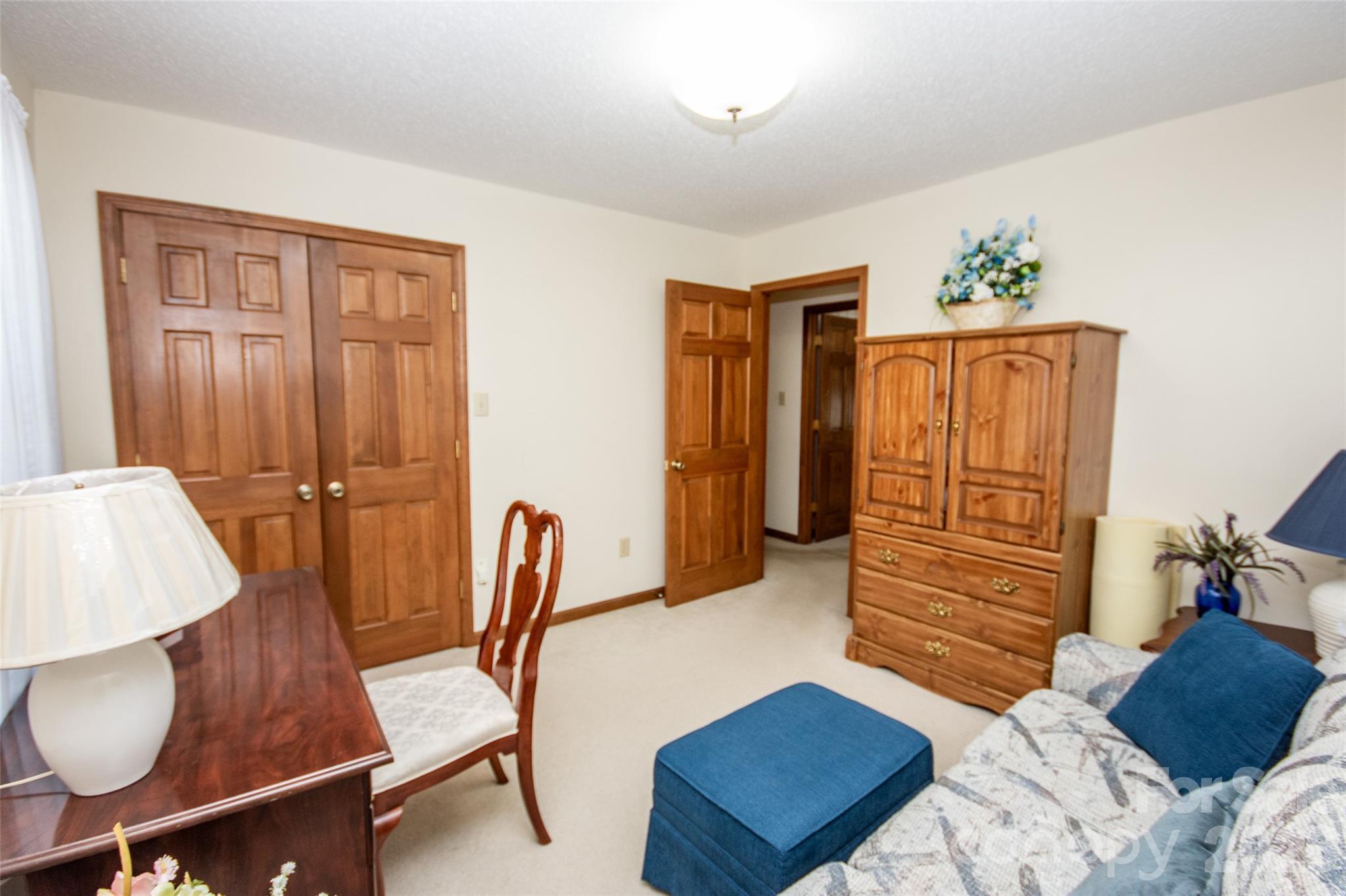 151 Meadow Oaks Drive — Statesville