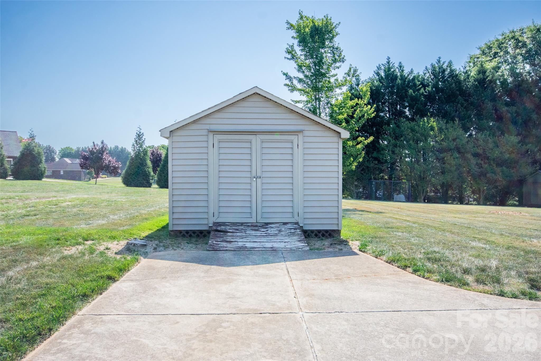 151 Meadow Oaks Drive — Statesville