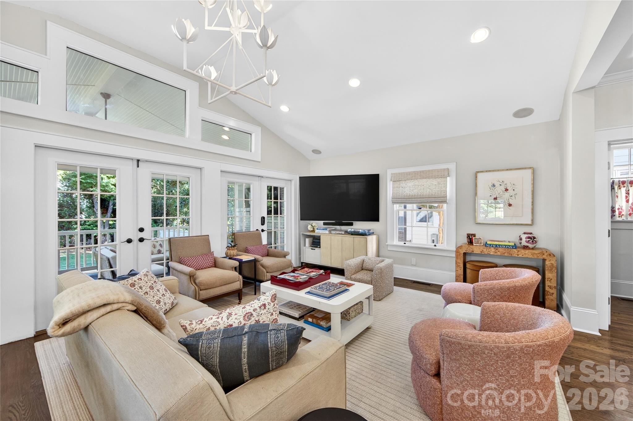 2127 Crescent Avenue — Charlotte