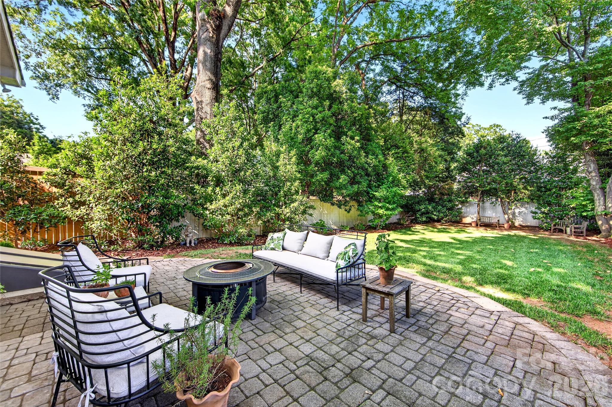 2127 Crescent Avenue — Charlotte