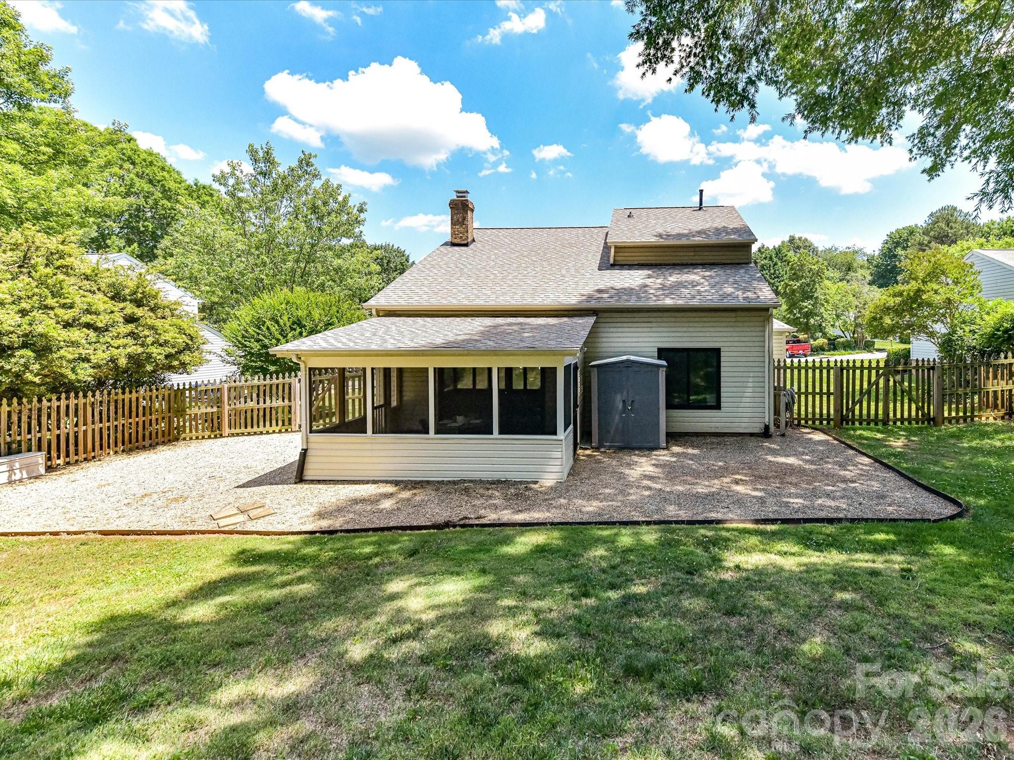 9518 Cedar River Road — Huntersville