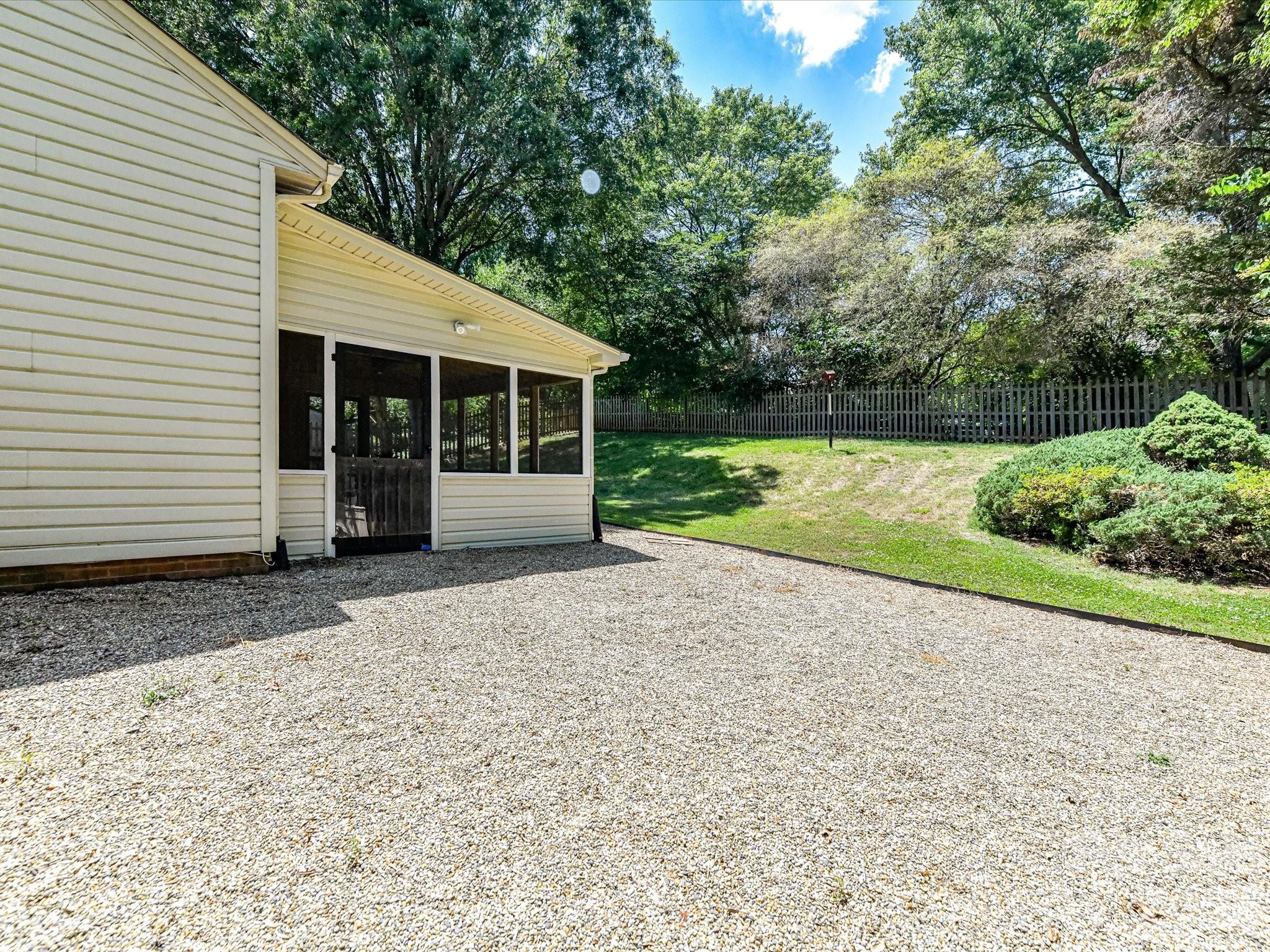 9518 Cedar River Road — Huntersville