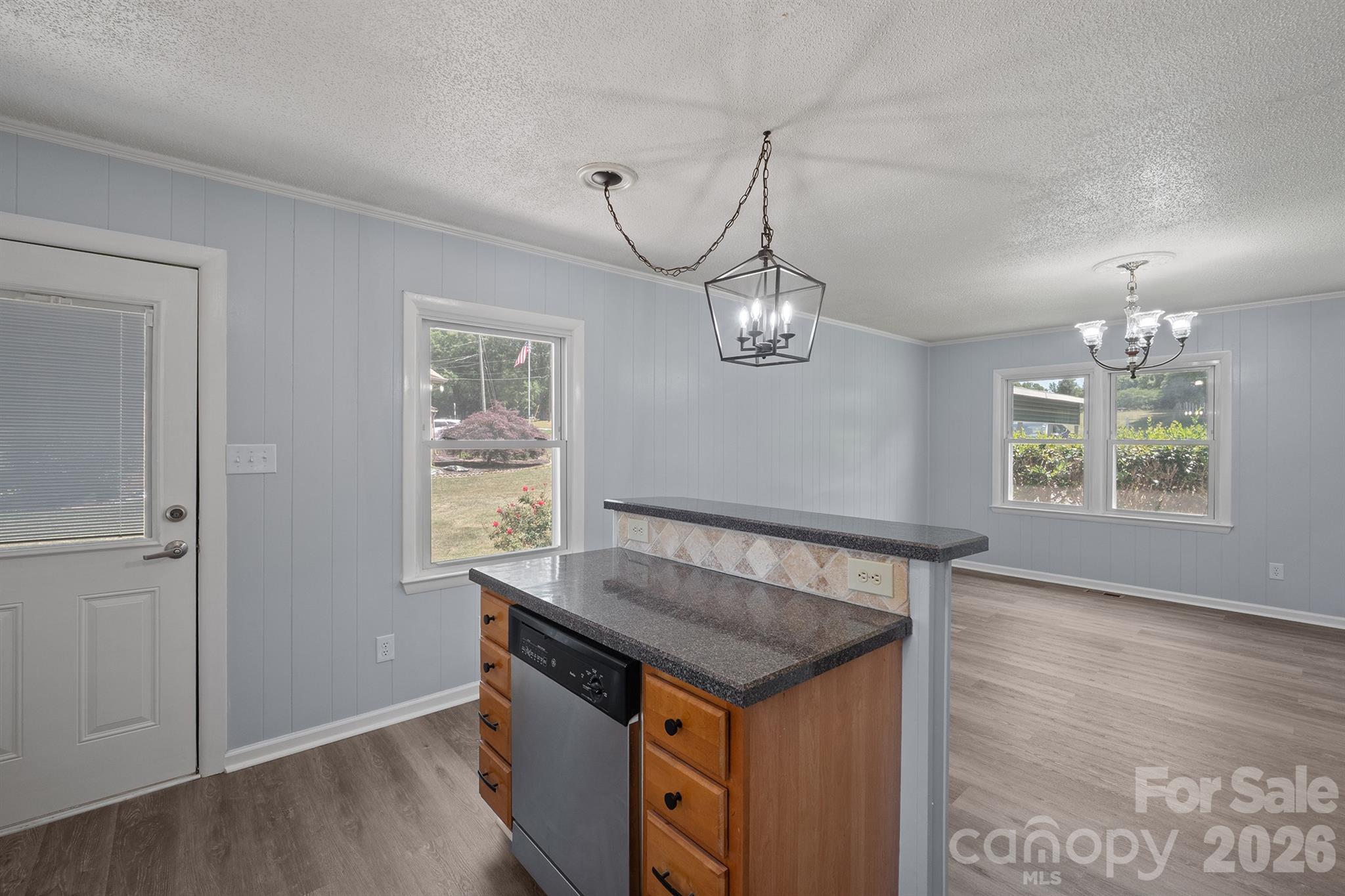 4768 Bethel Church Road — Hickory