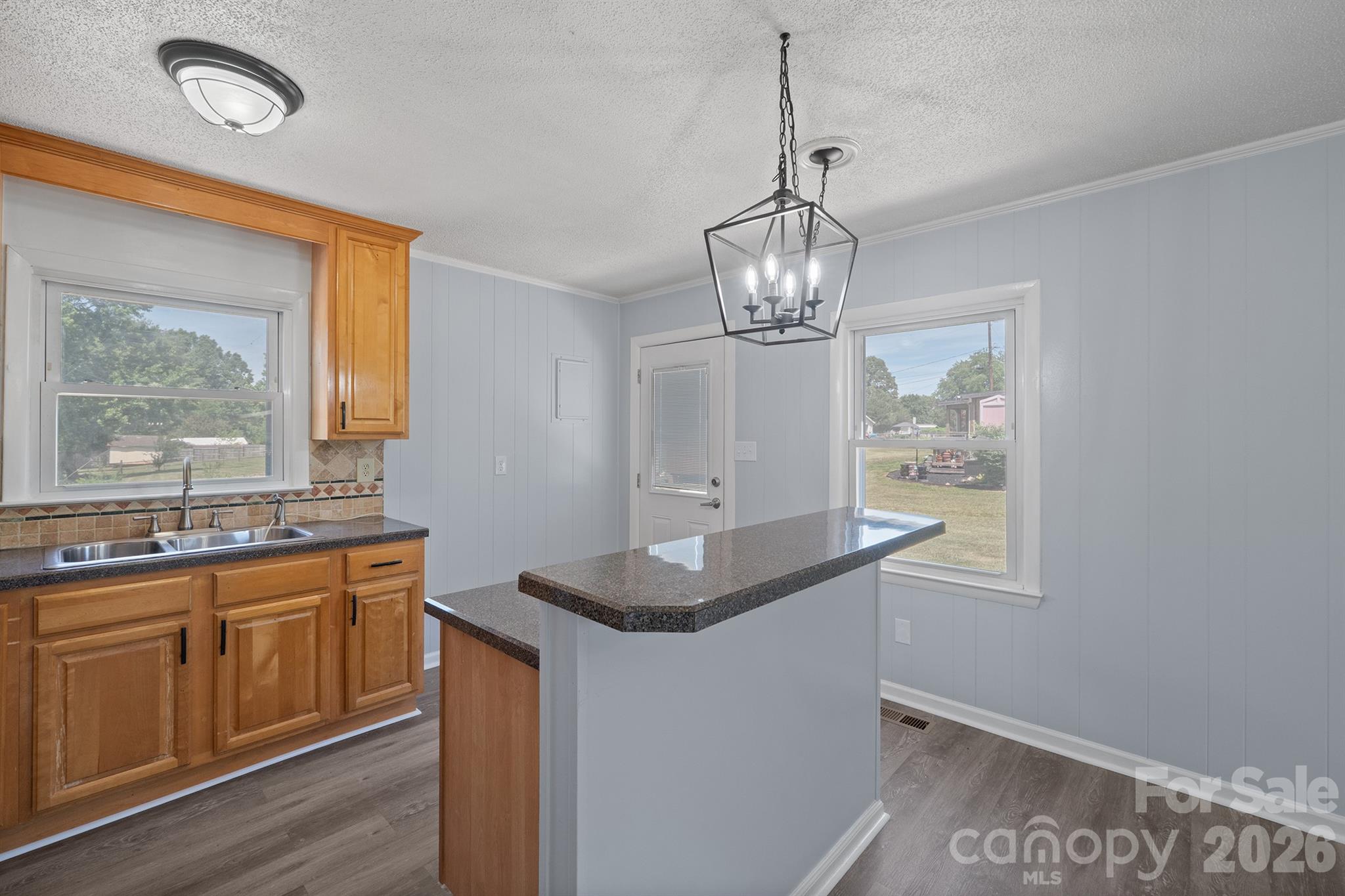 4768 Bethel Church Road — Hickory