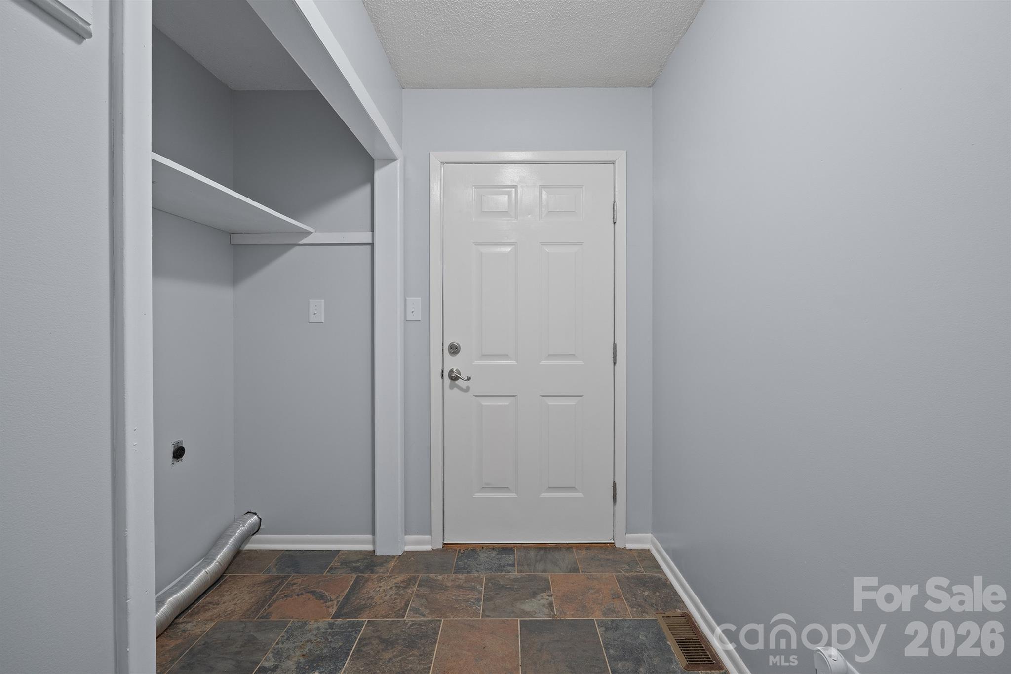 4768 Bethel Church Road — Hickory