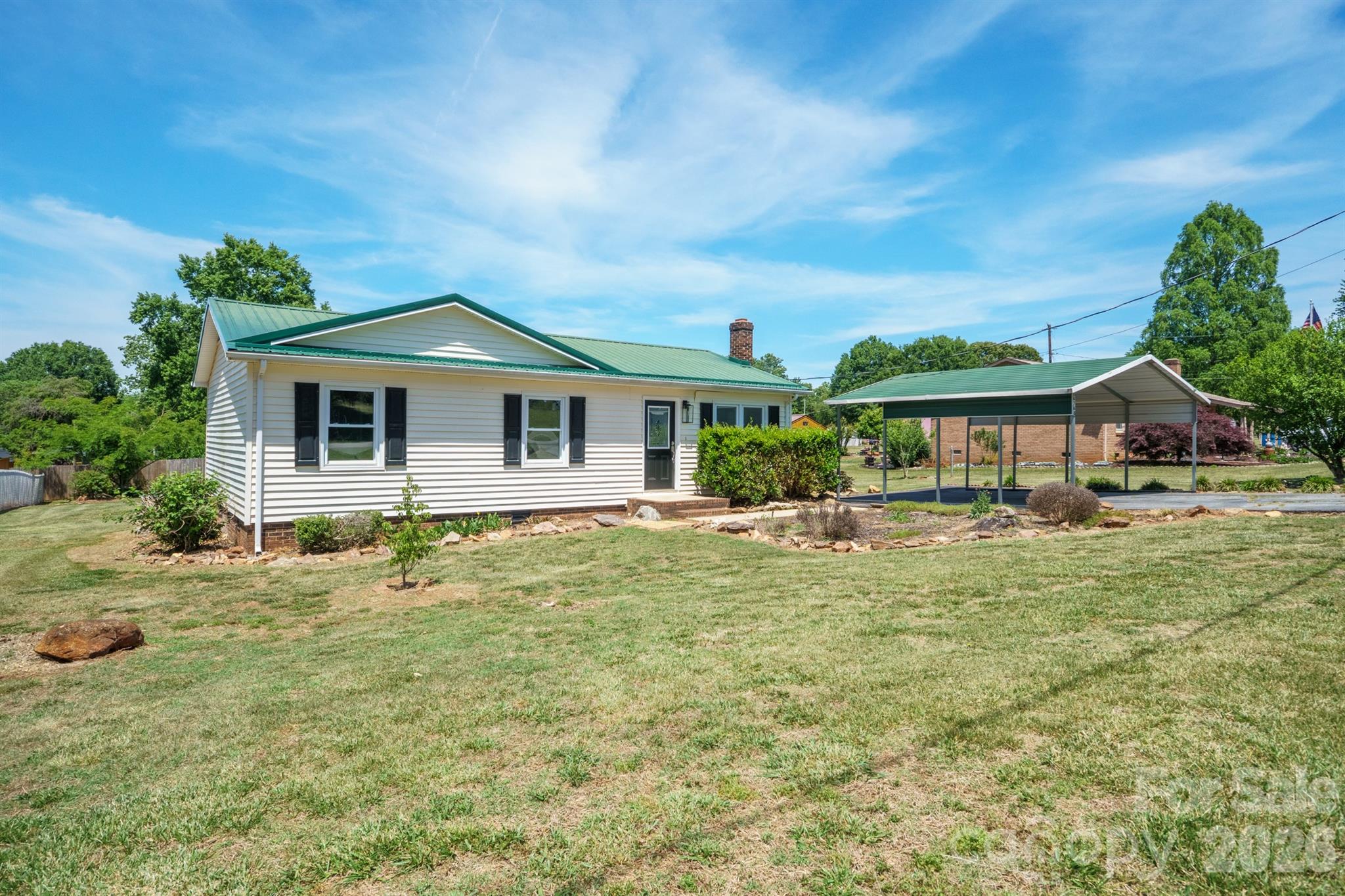 4768 Bethel Church Road — Hickory