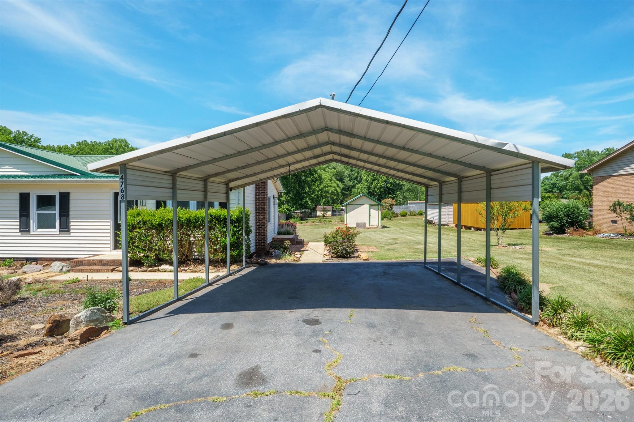 4768 Bethel Church Road — Hickory