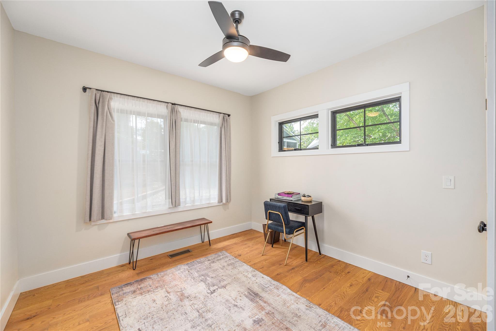 5 Grove Street — Weaverville