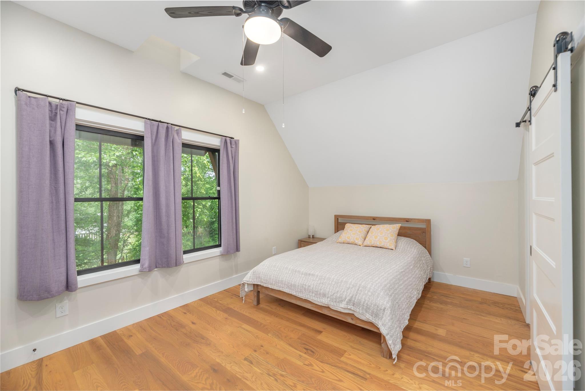 5 Grove Street — Weaverville