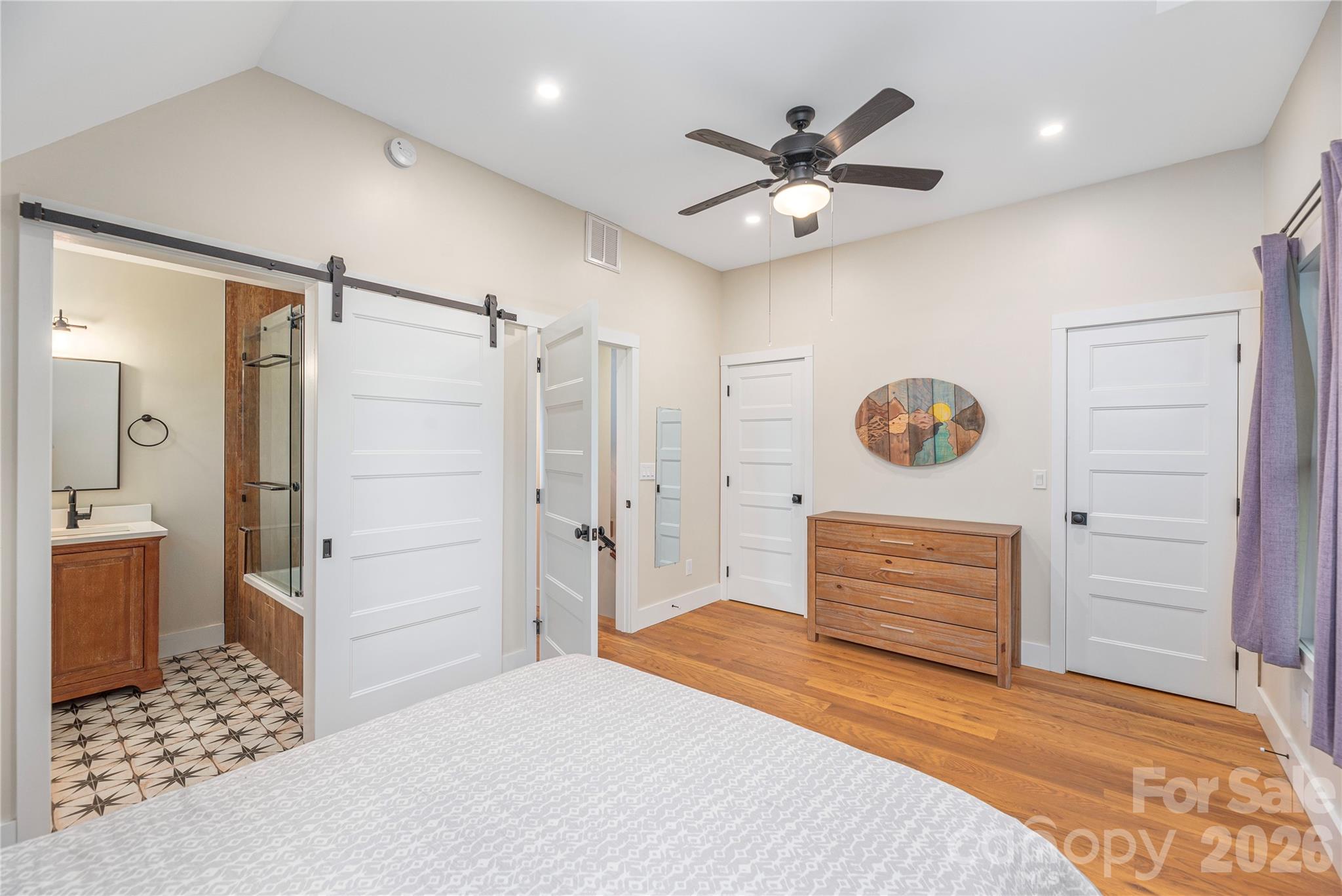 5 Grove Street — Weaverville