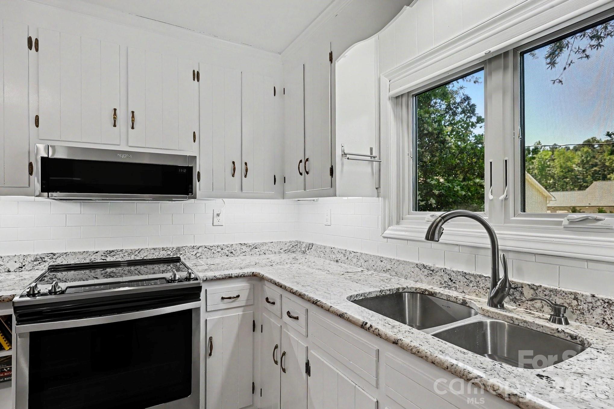 260 Knollwood Drive — Salisbury