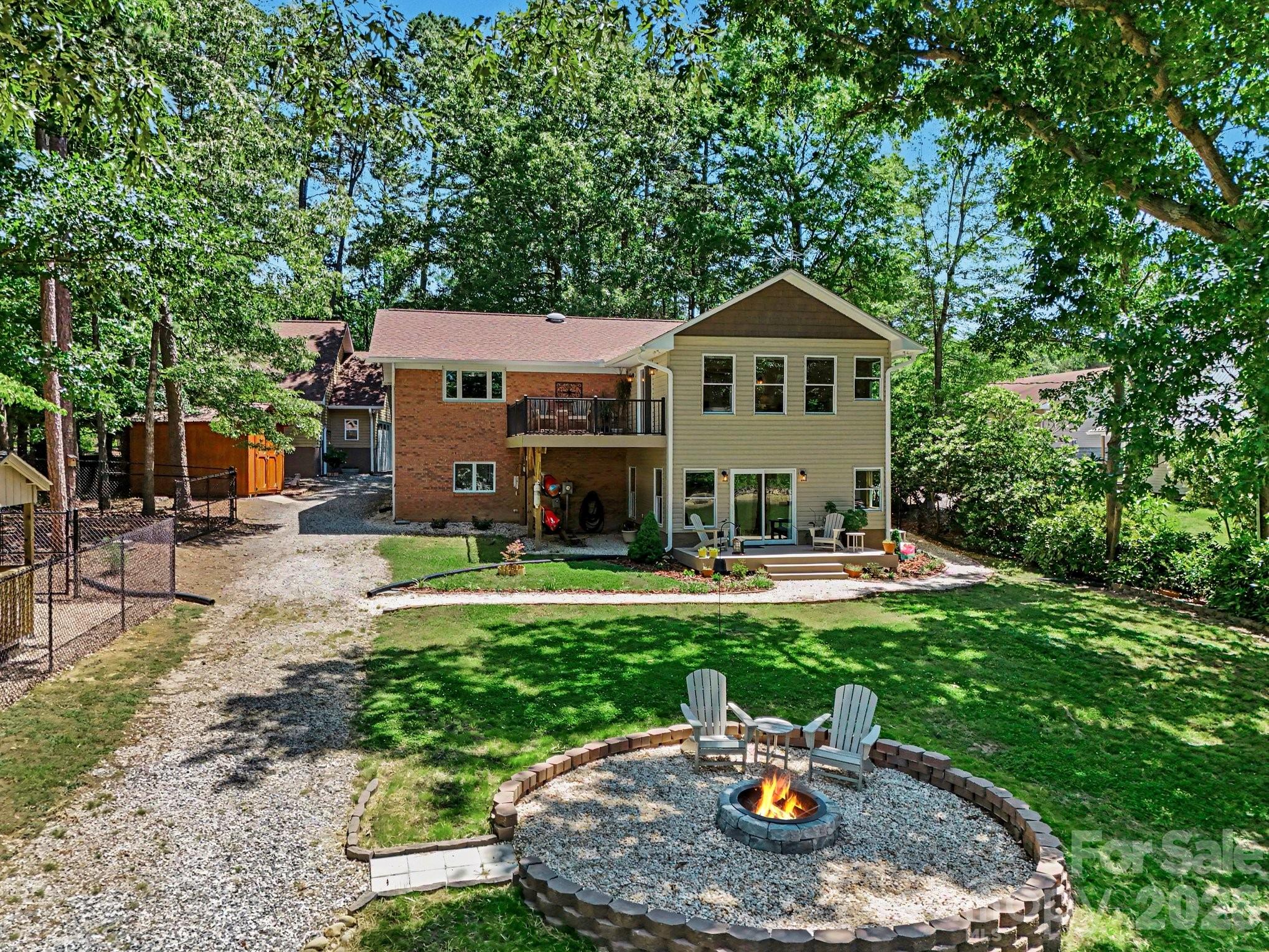 260 Knollwood Drive — Salisbury