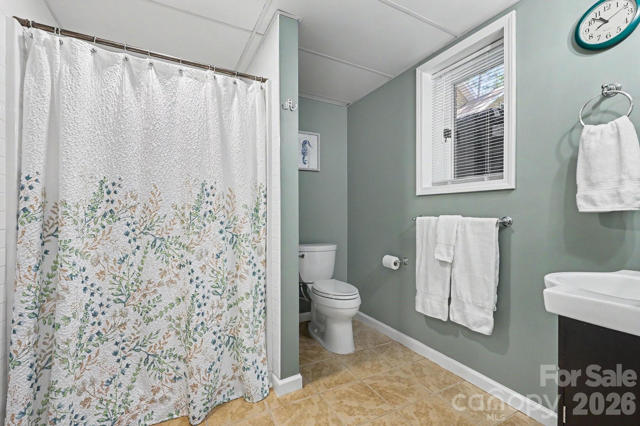 260 Knollwood Drive — Salisbury