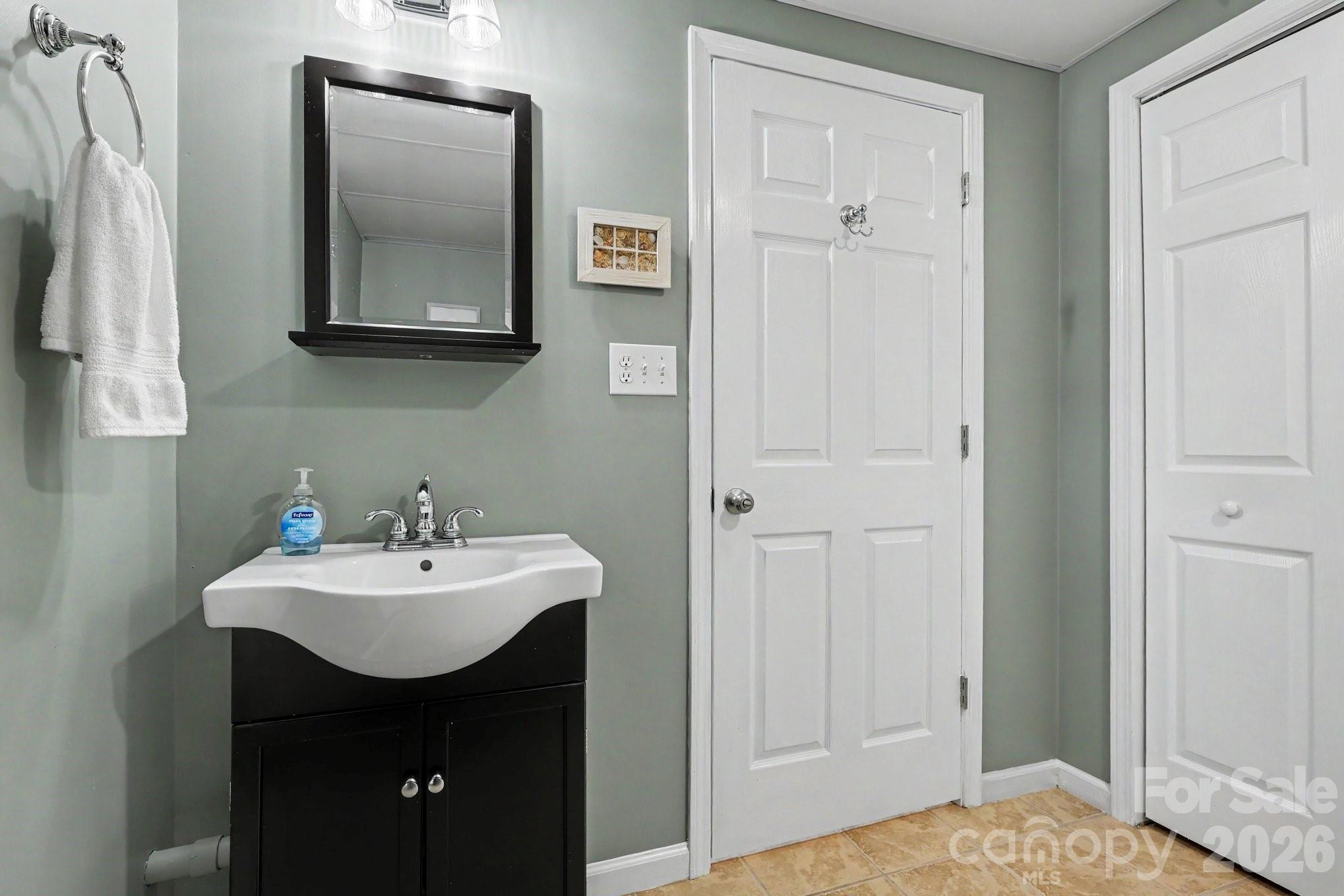 260 Knollwood Drive — Salisbury