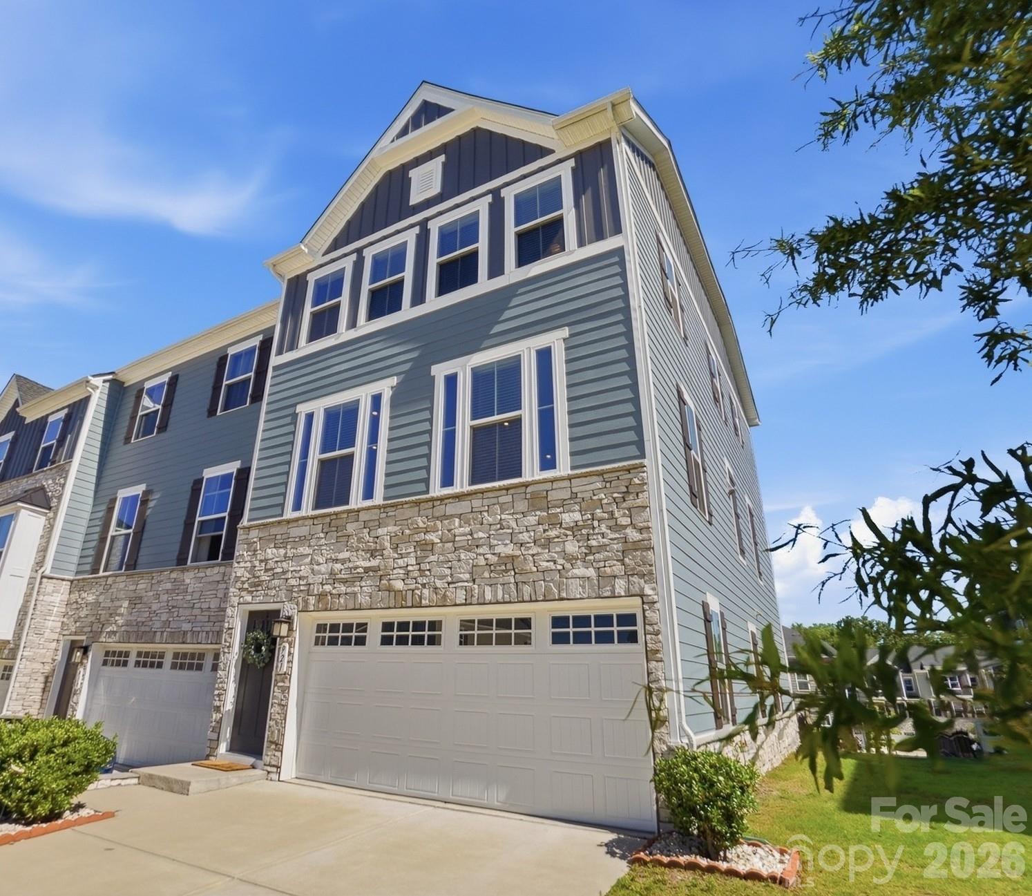 921 Portrush Lane — Tega Cay