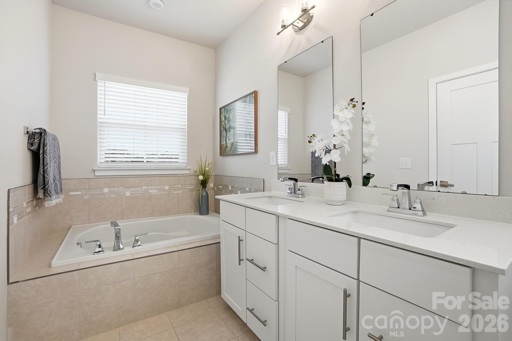921 Portrush Lane — Tega Cay