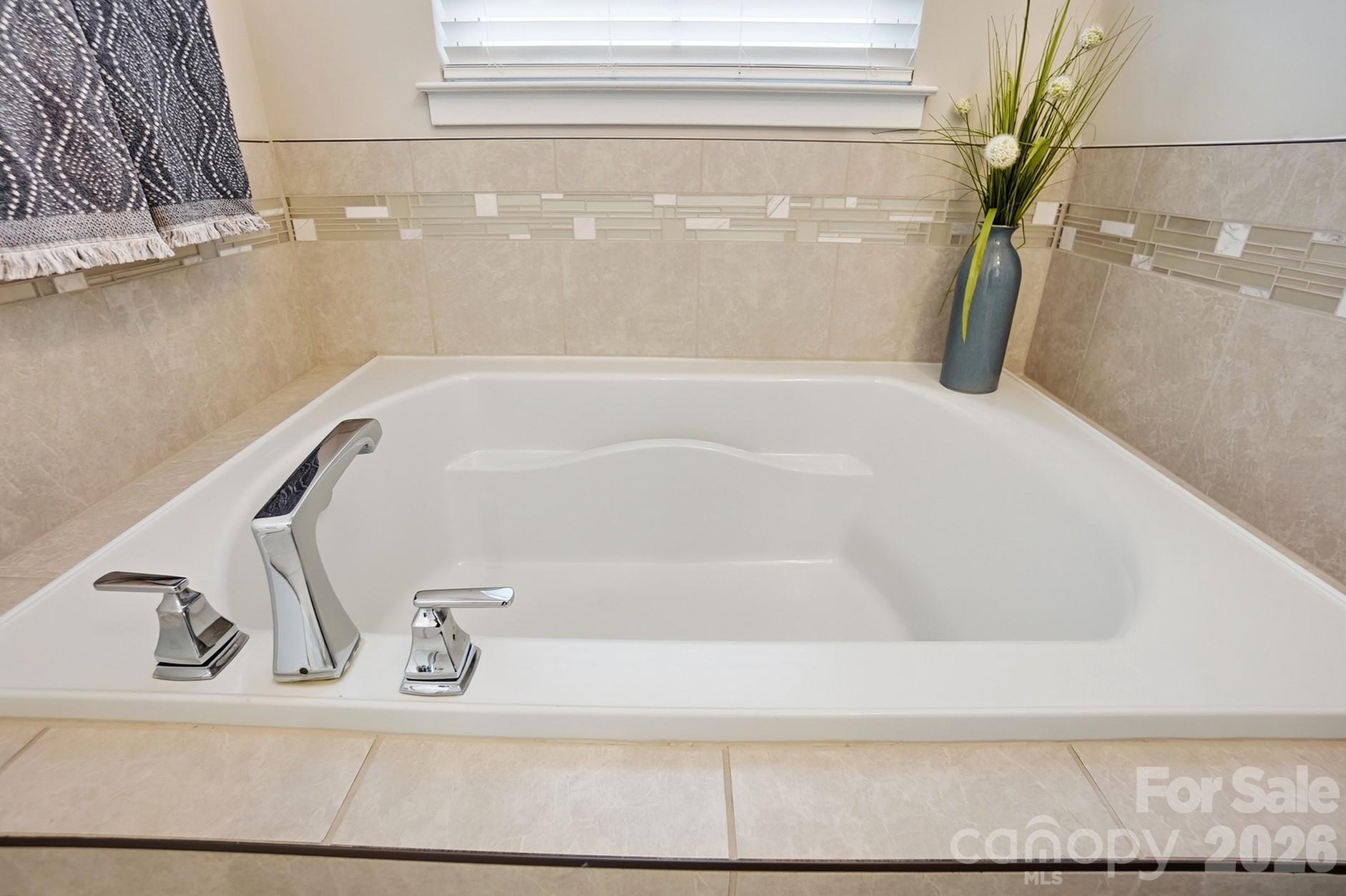 921 Portrush Lane — Tega Cay