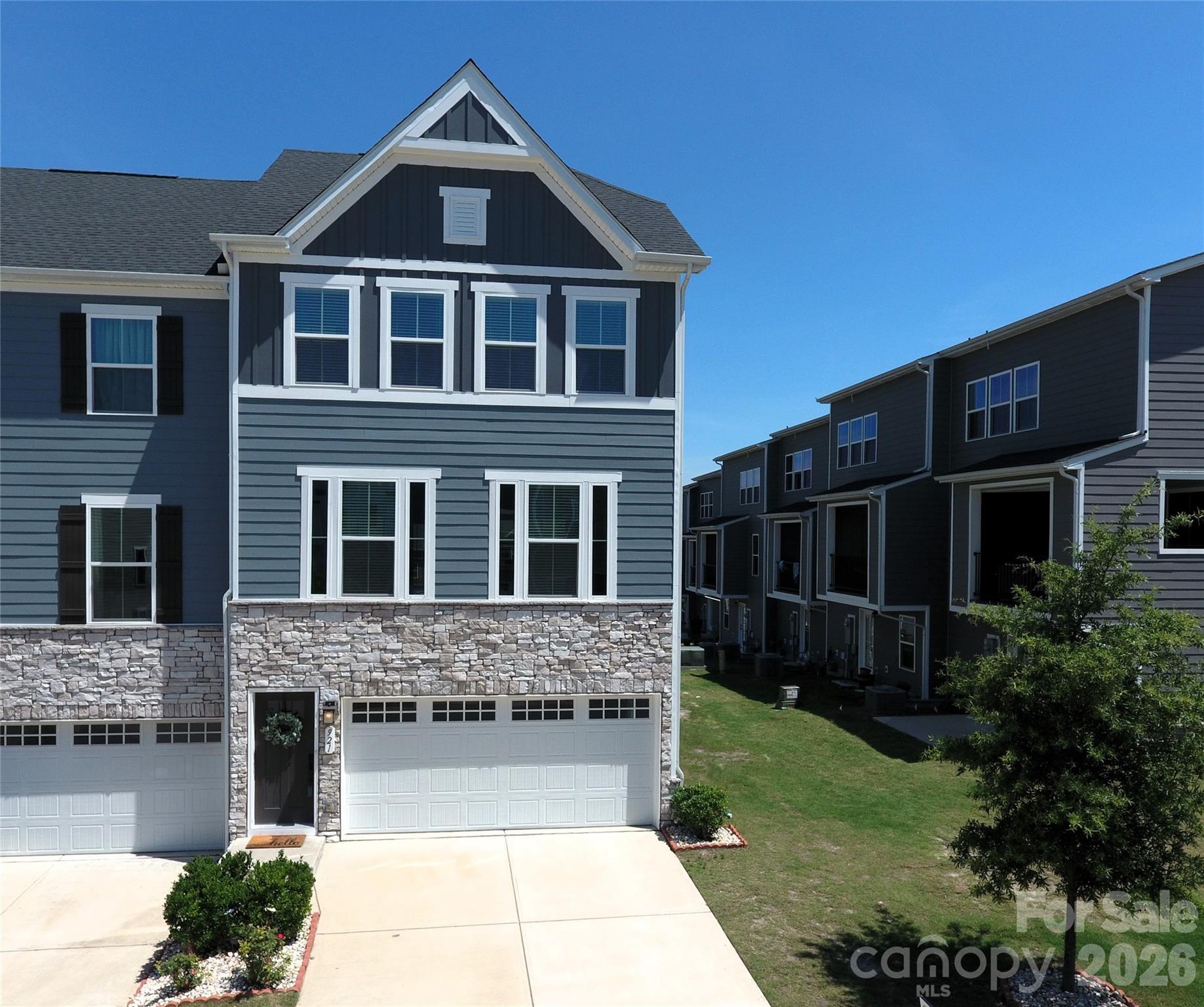 921 Portrush Lane — Tega Cay
