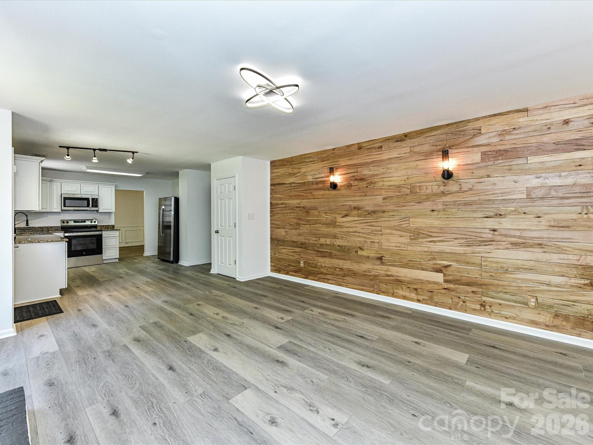 7512 Henderson Park Road — Huntersville