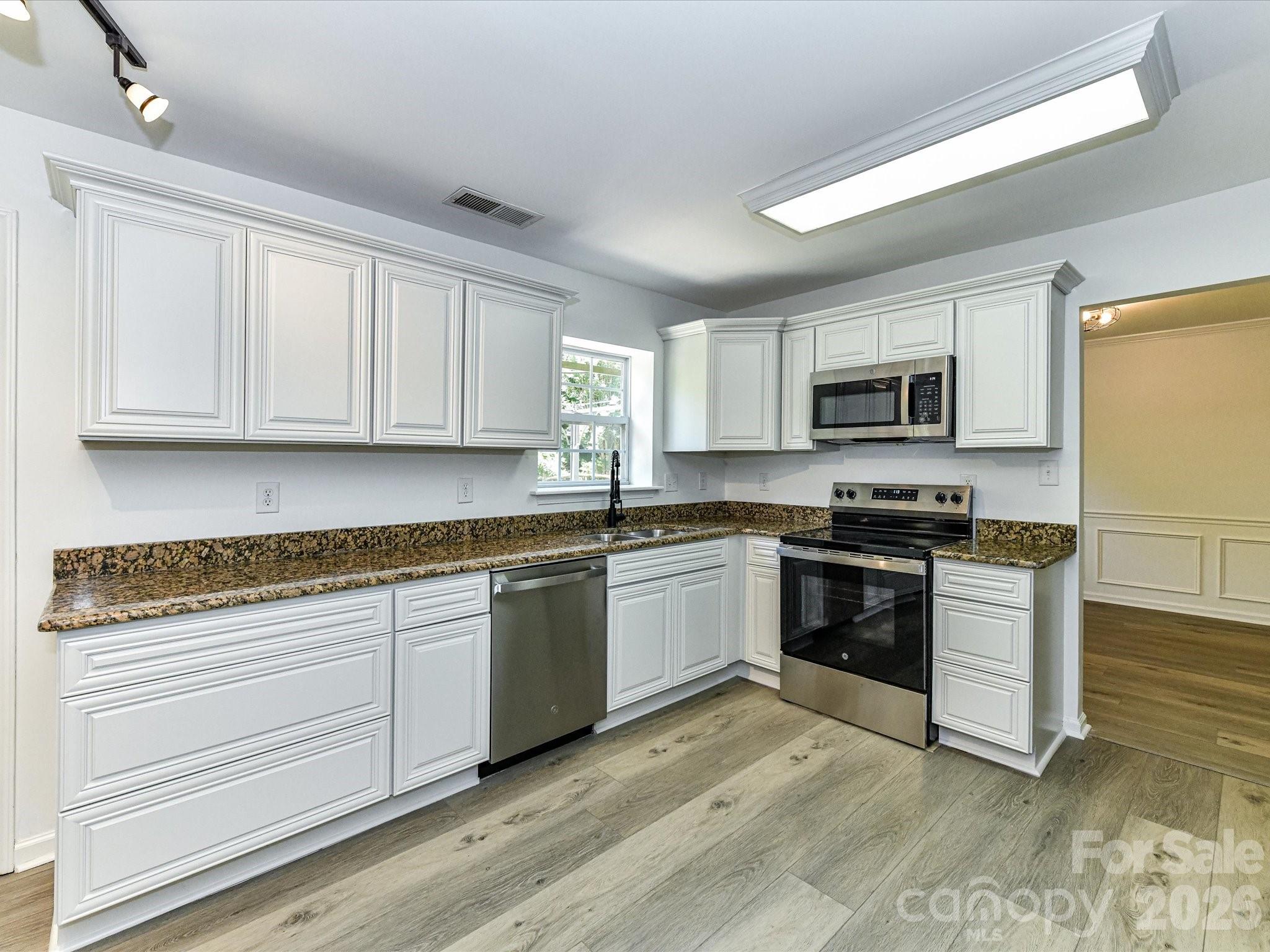7512 Henderson Park Road — Huntersville