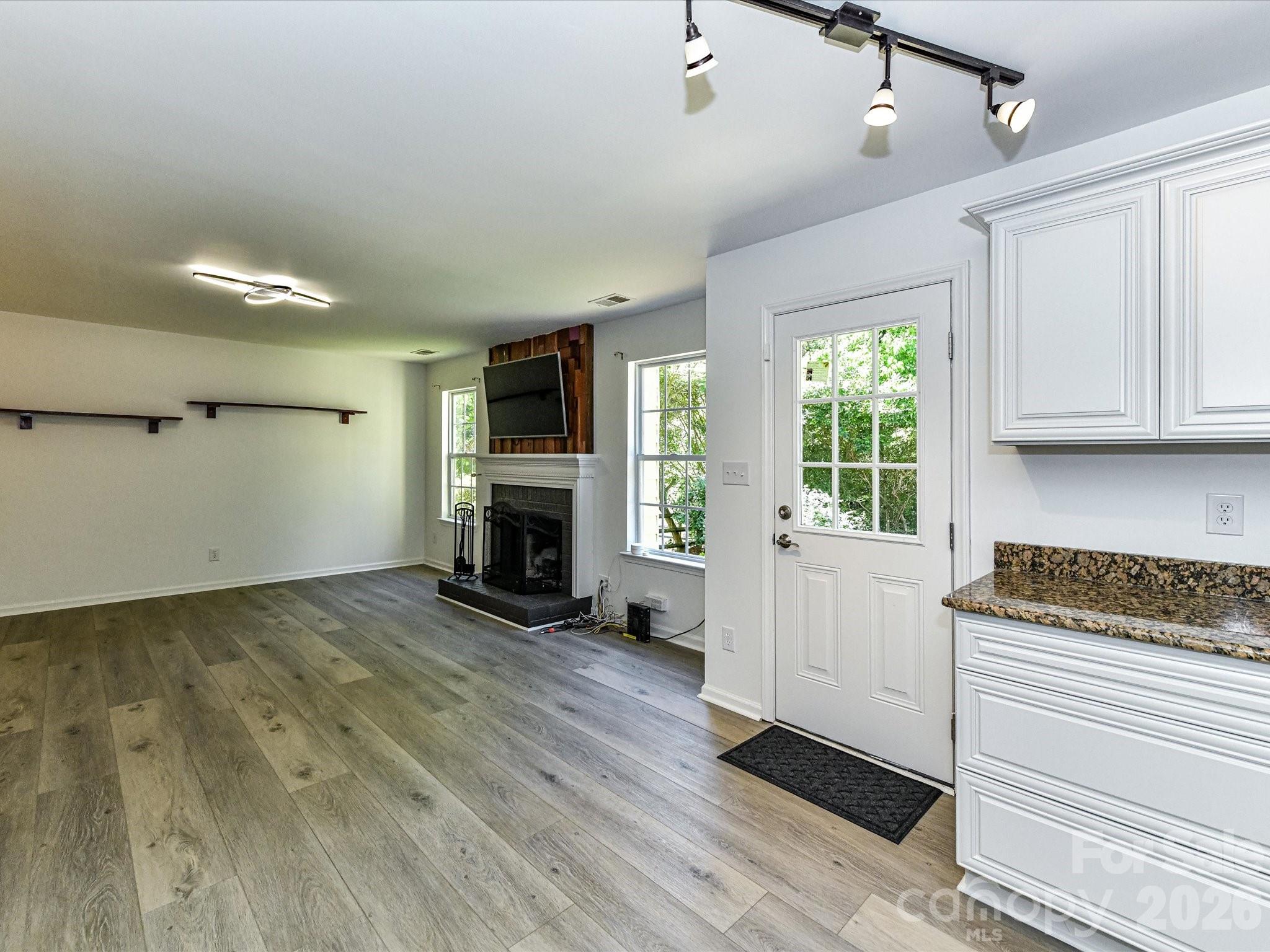 7512 Henderson Park Road — Huntersville
