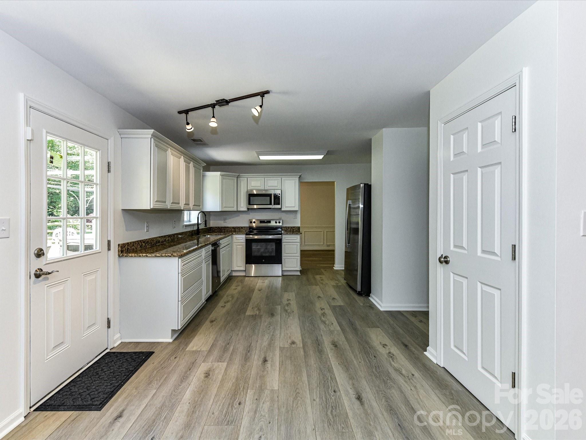 7512 Henderson Park Road — Huntersville