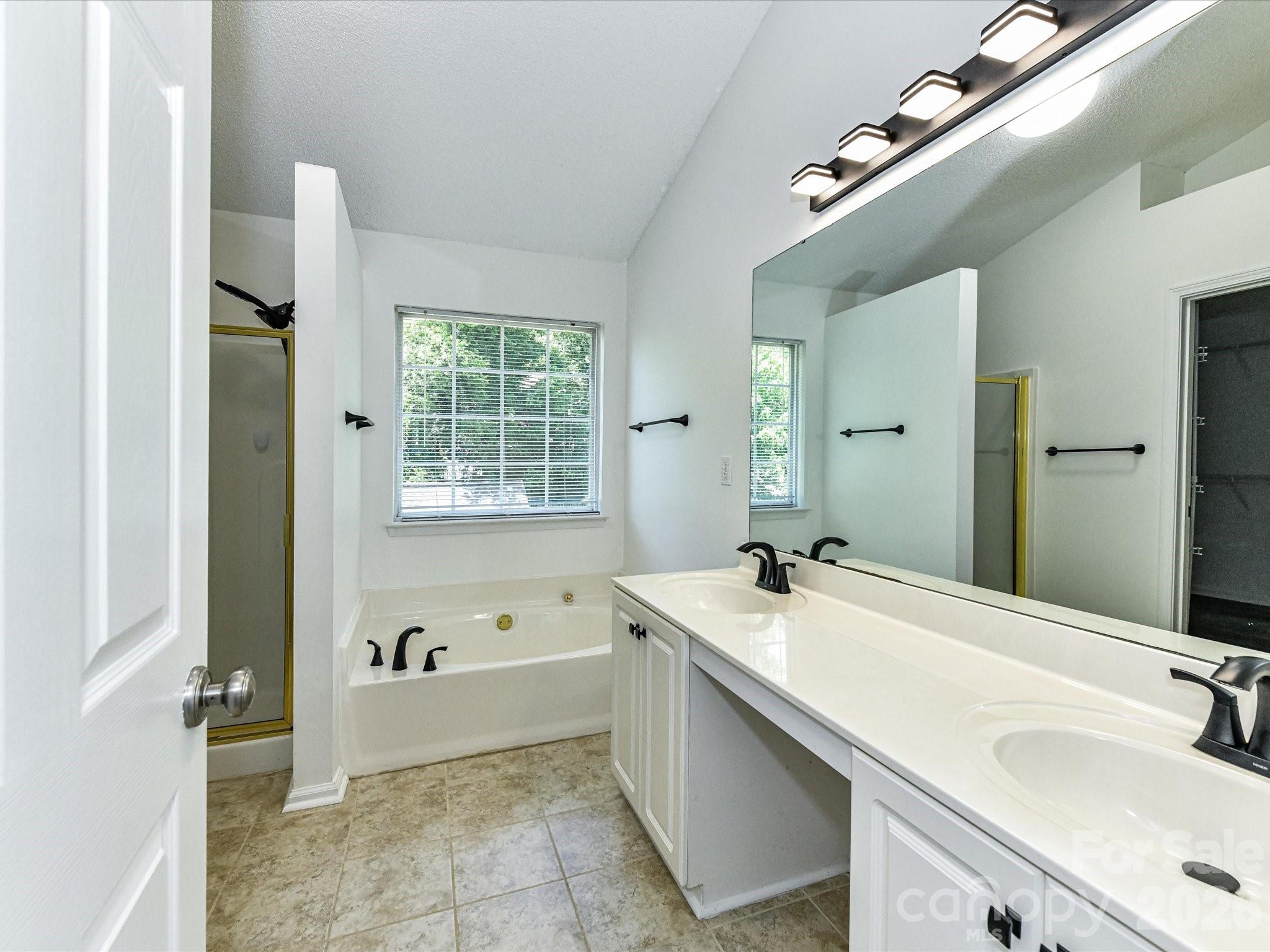 7512 Henderson Park Road — Huntersville