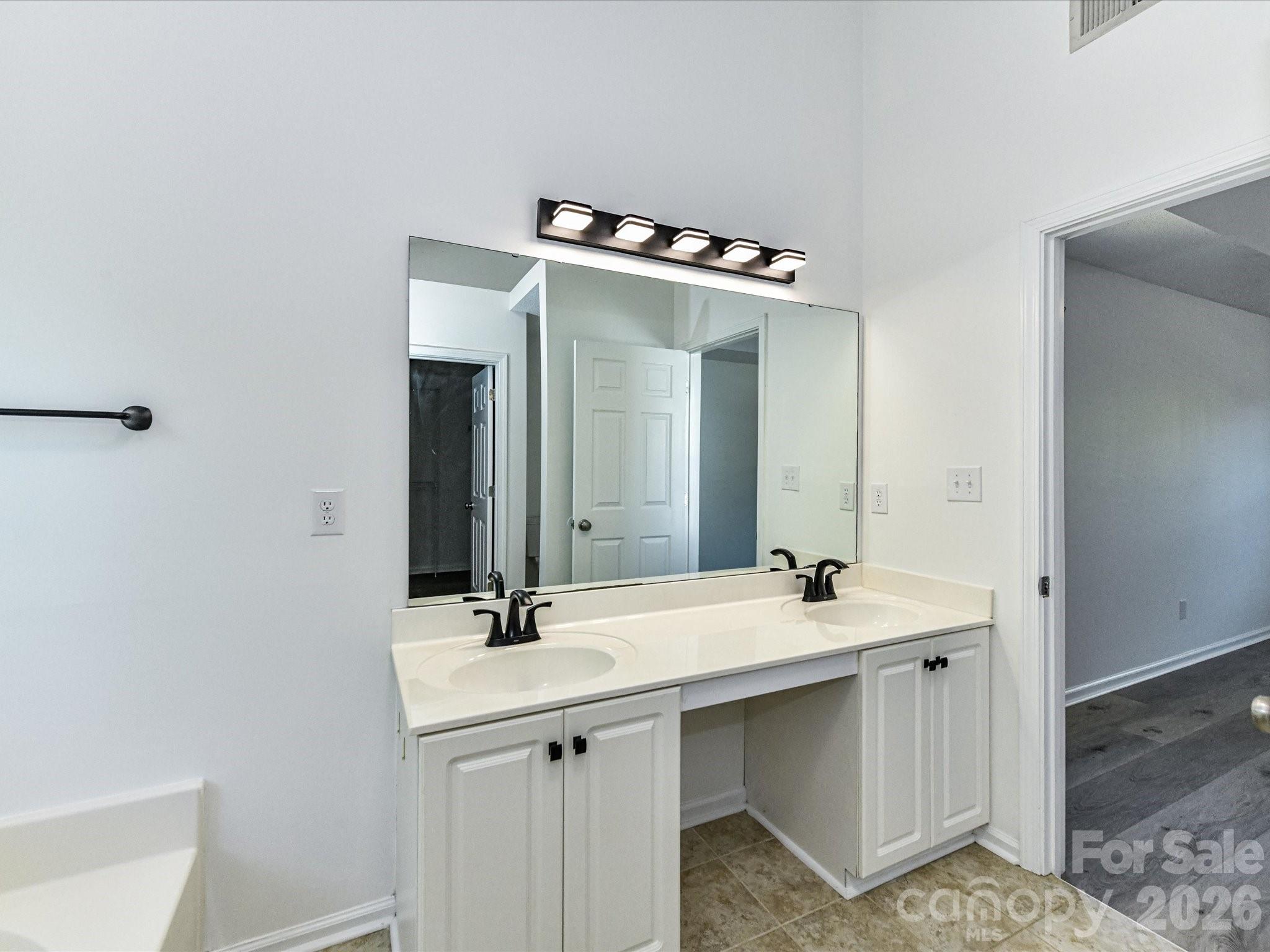 7512 Henderson Park Road — Huntersville
