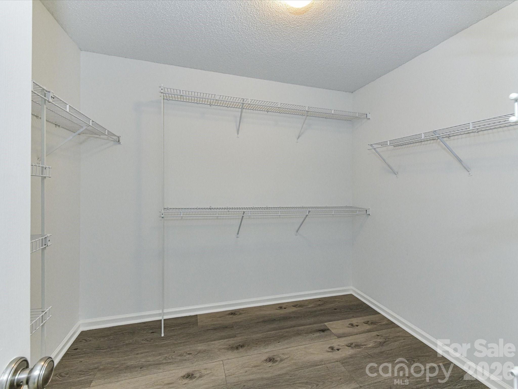 7512 Henderson Park Road — Huntersville