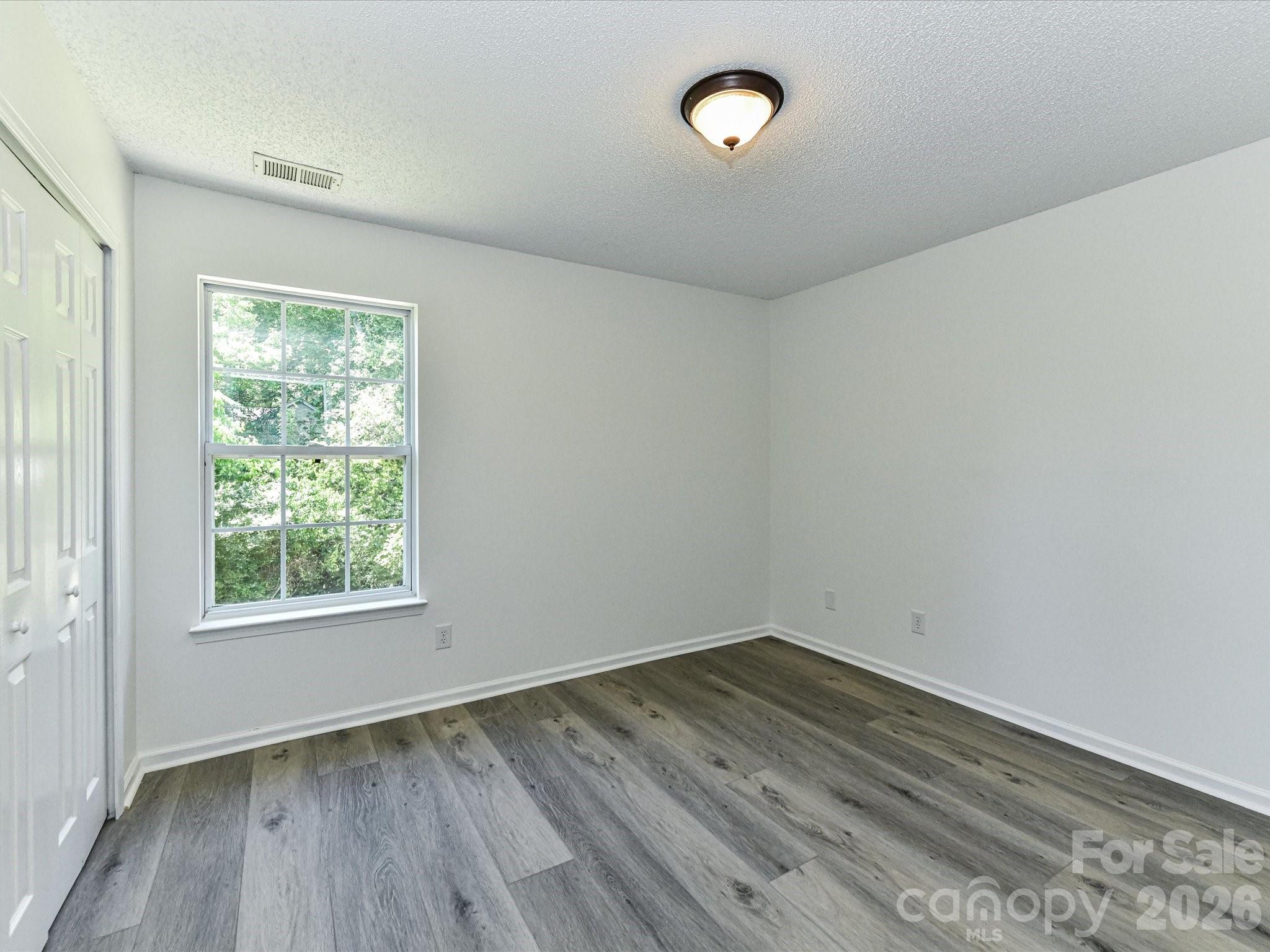 7512 Henderson Park Road — Huntersville