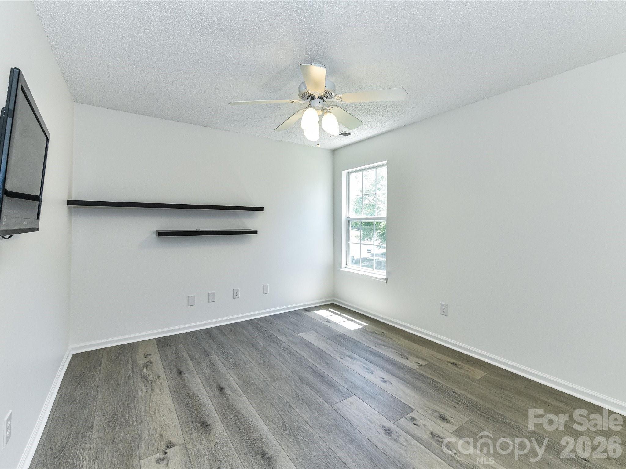 7512 Henderson Park Road — Huntersville
