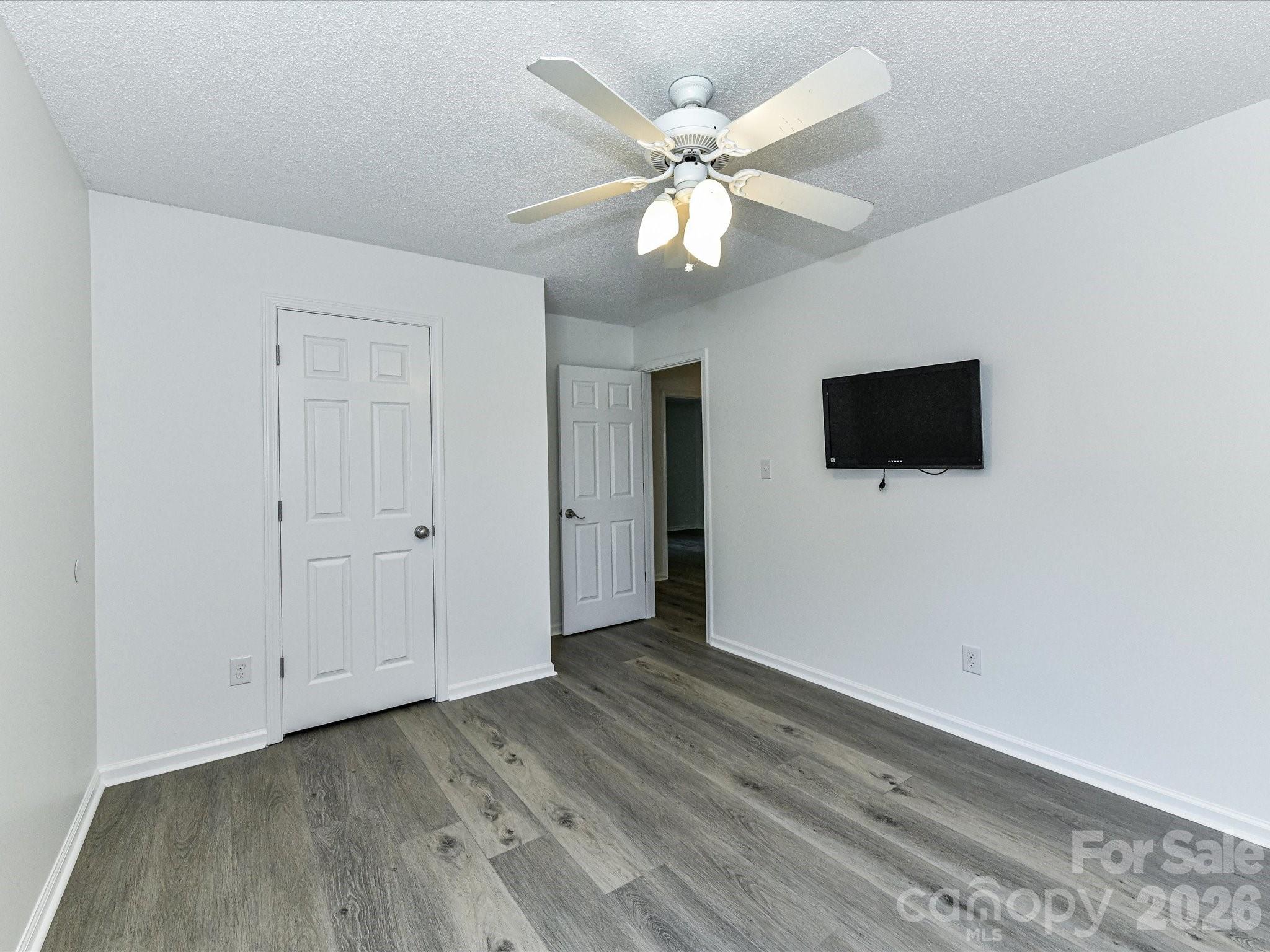 7512 Henderson Park Road — Huntersville