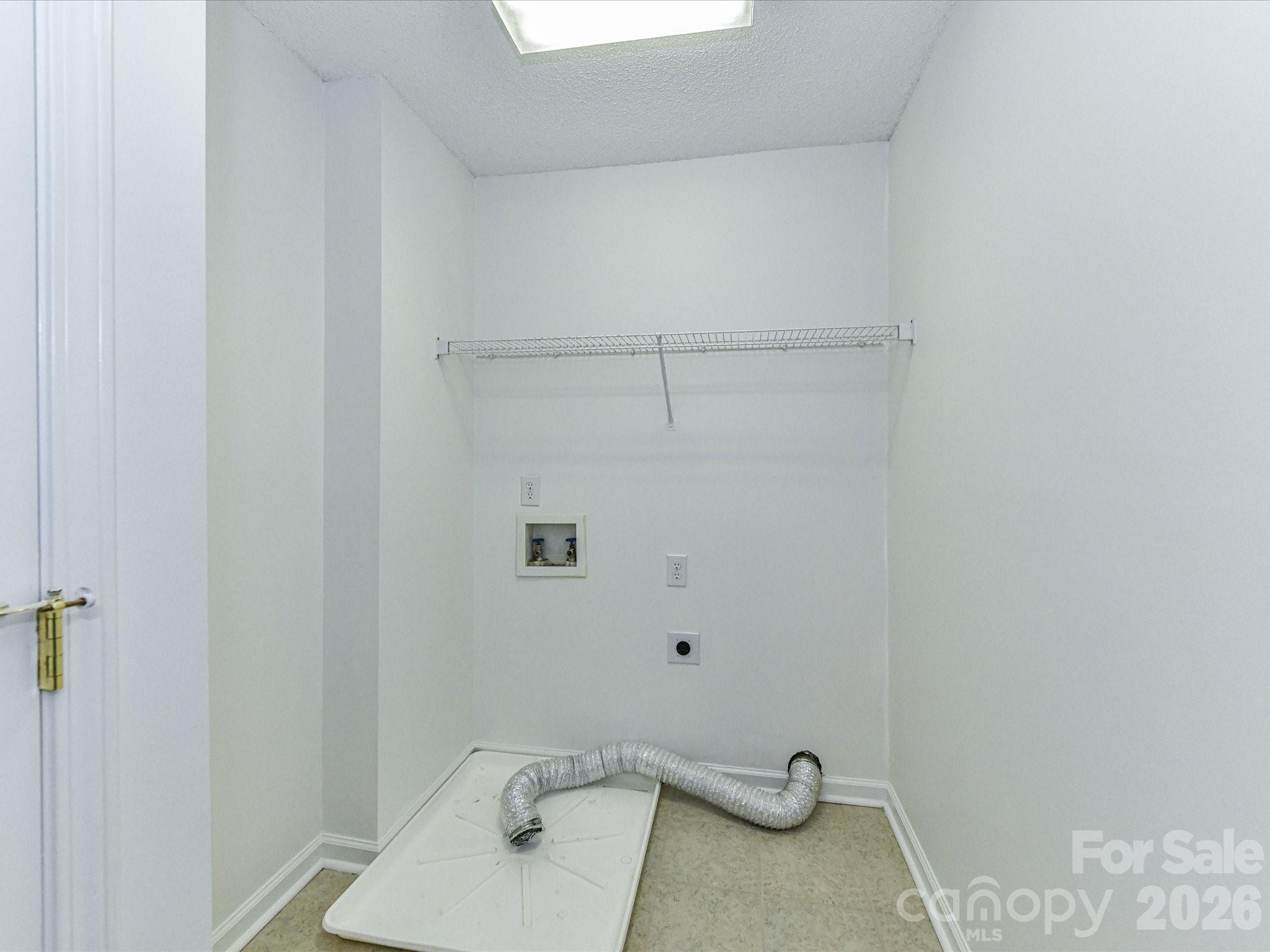 7512 Henderson Park Road — Huntersville