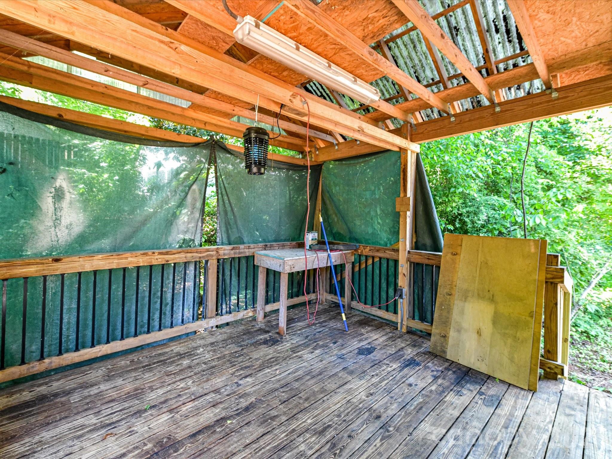 7512 Henderson Park Road — Huntersville