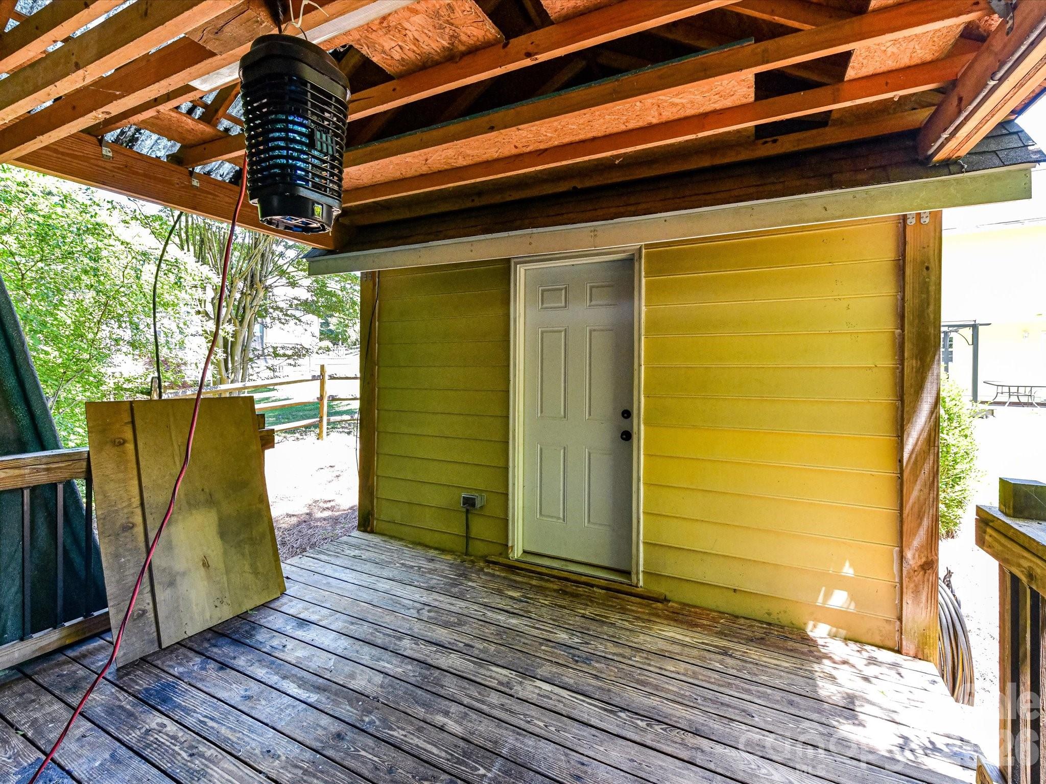 7512 Henderson Park Road — Huntersville