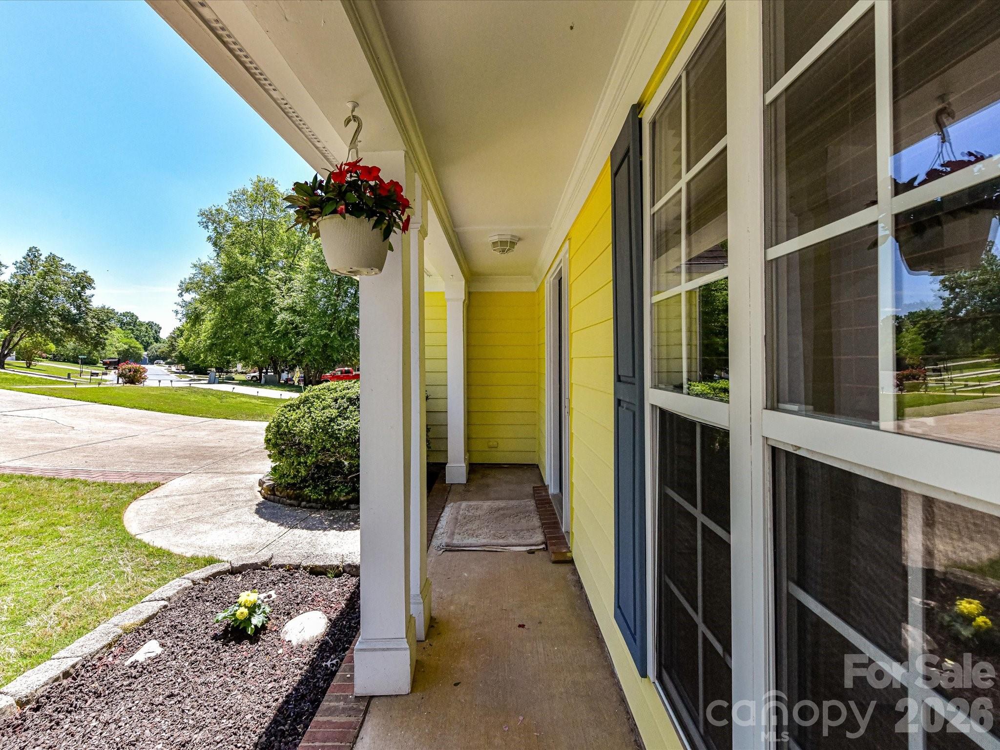 7512 Henderson Park Road — Huntersville
