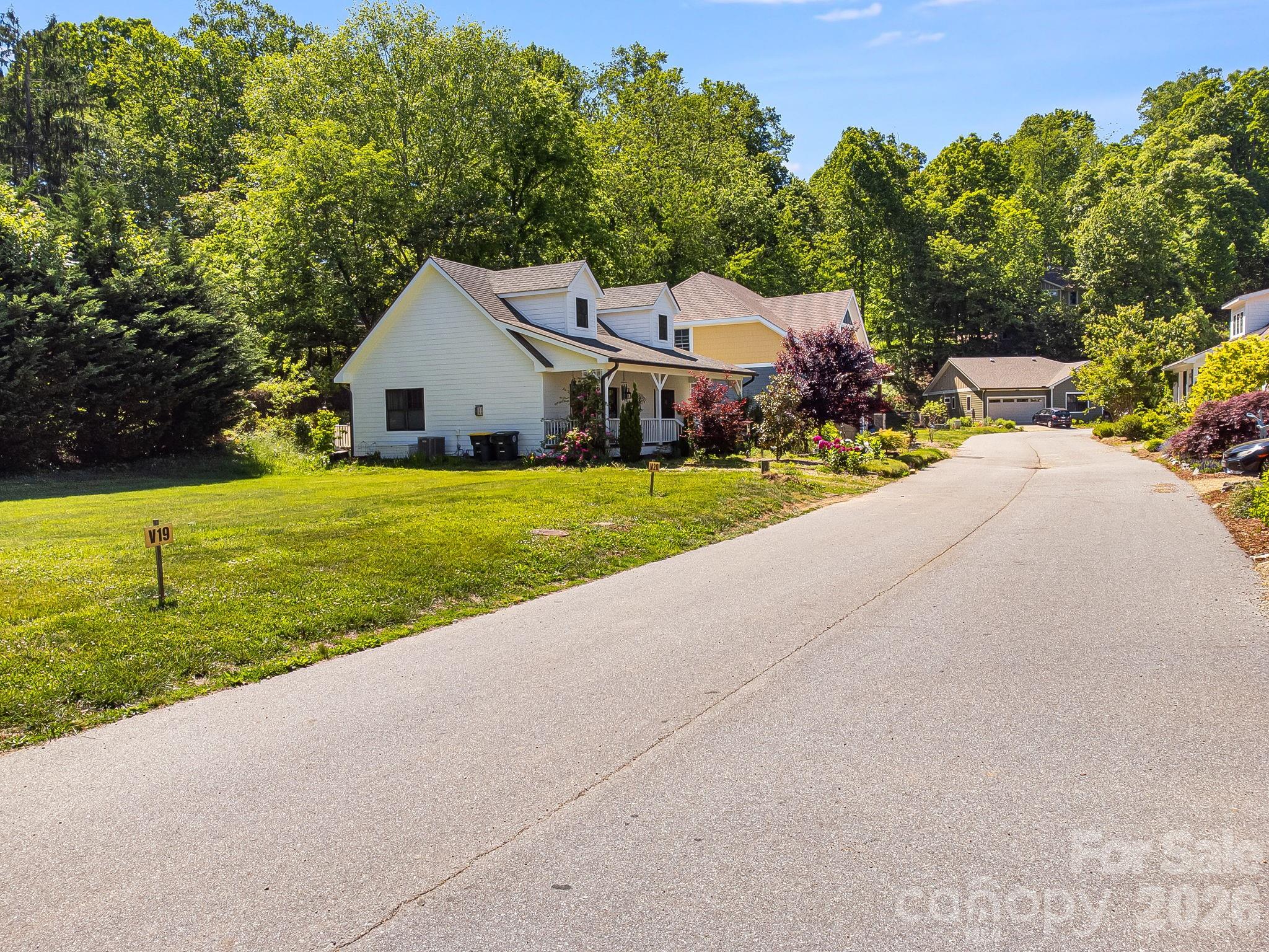 99999 Verde Drive — Asheville
