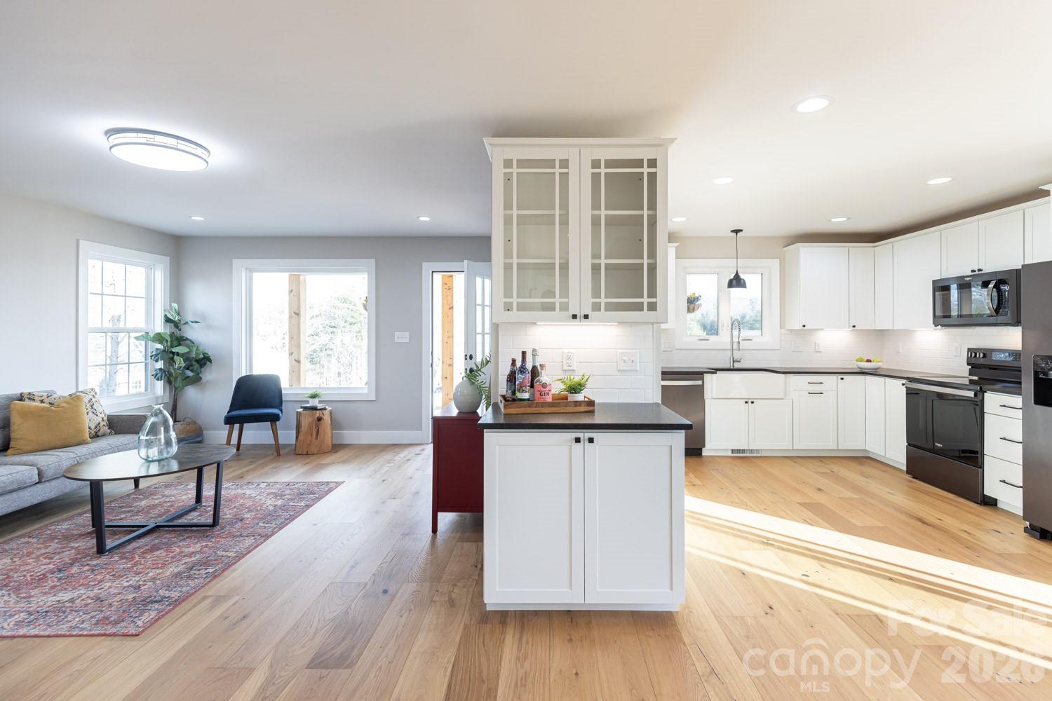 99999 Verde Drive — Asheville