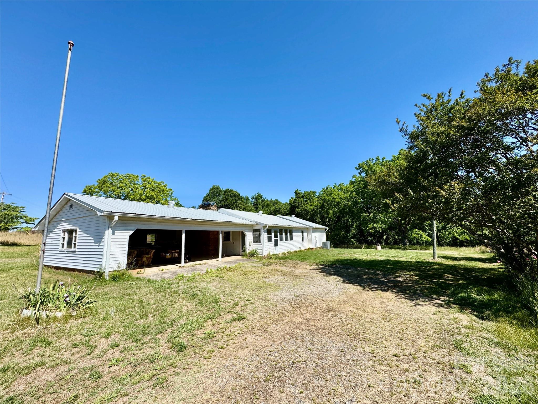 5028 Kurstie Lane — Boonville