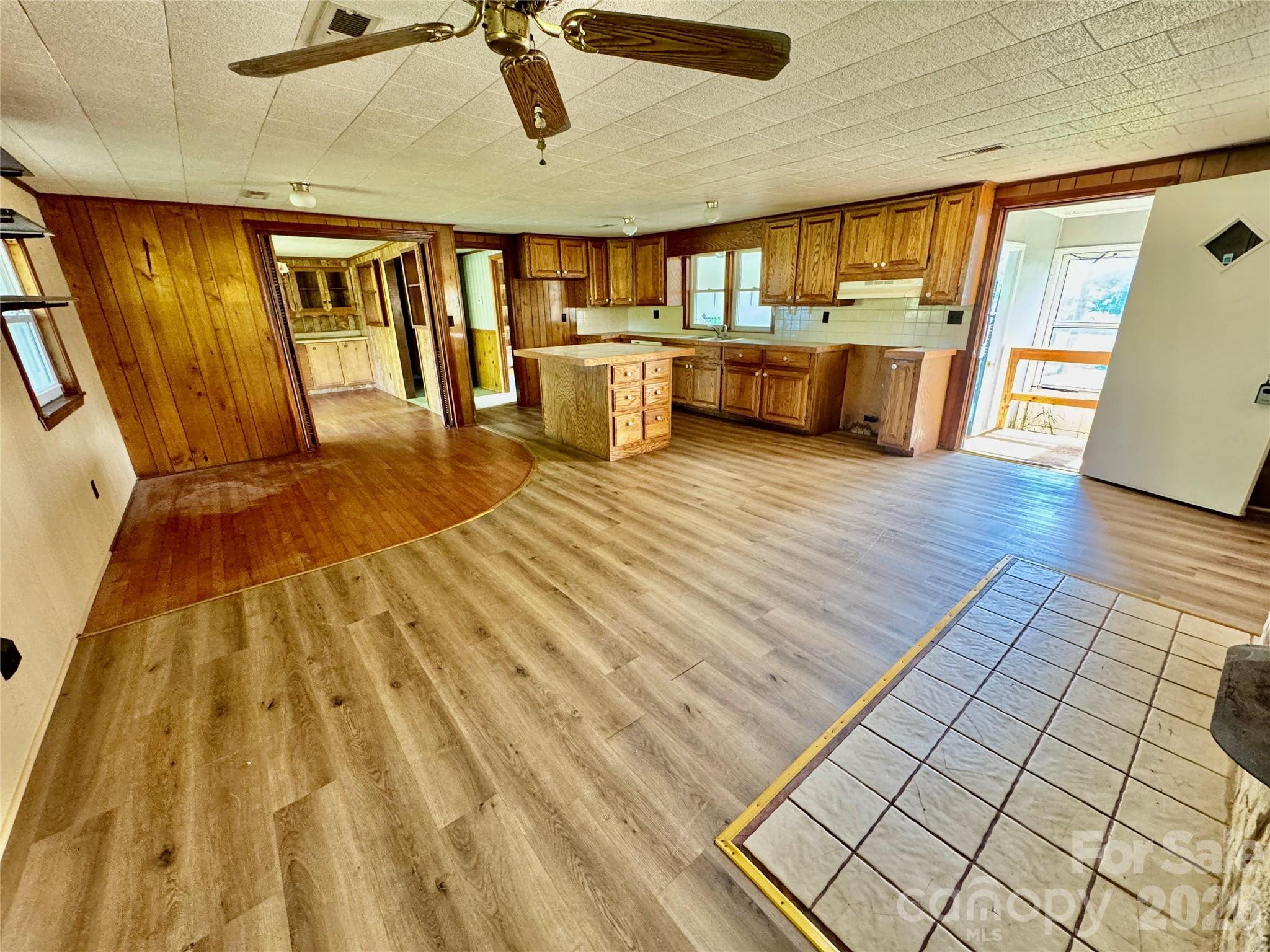5028 Kurstie Lane — Boonville