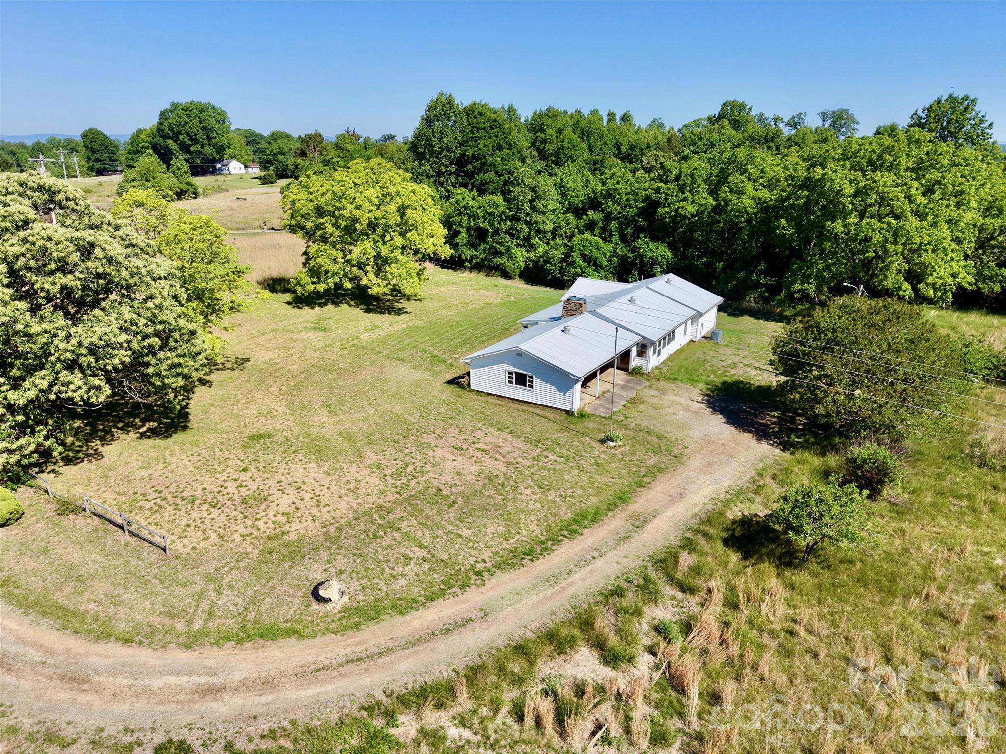5028 Kurstie Lane — Boonville