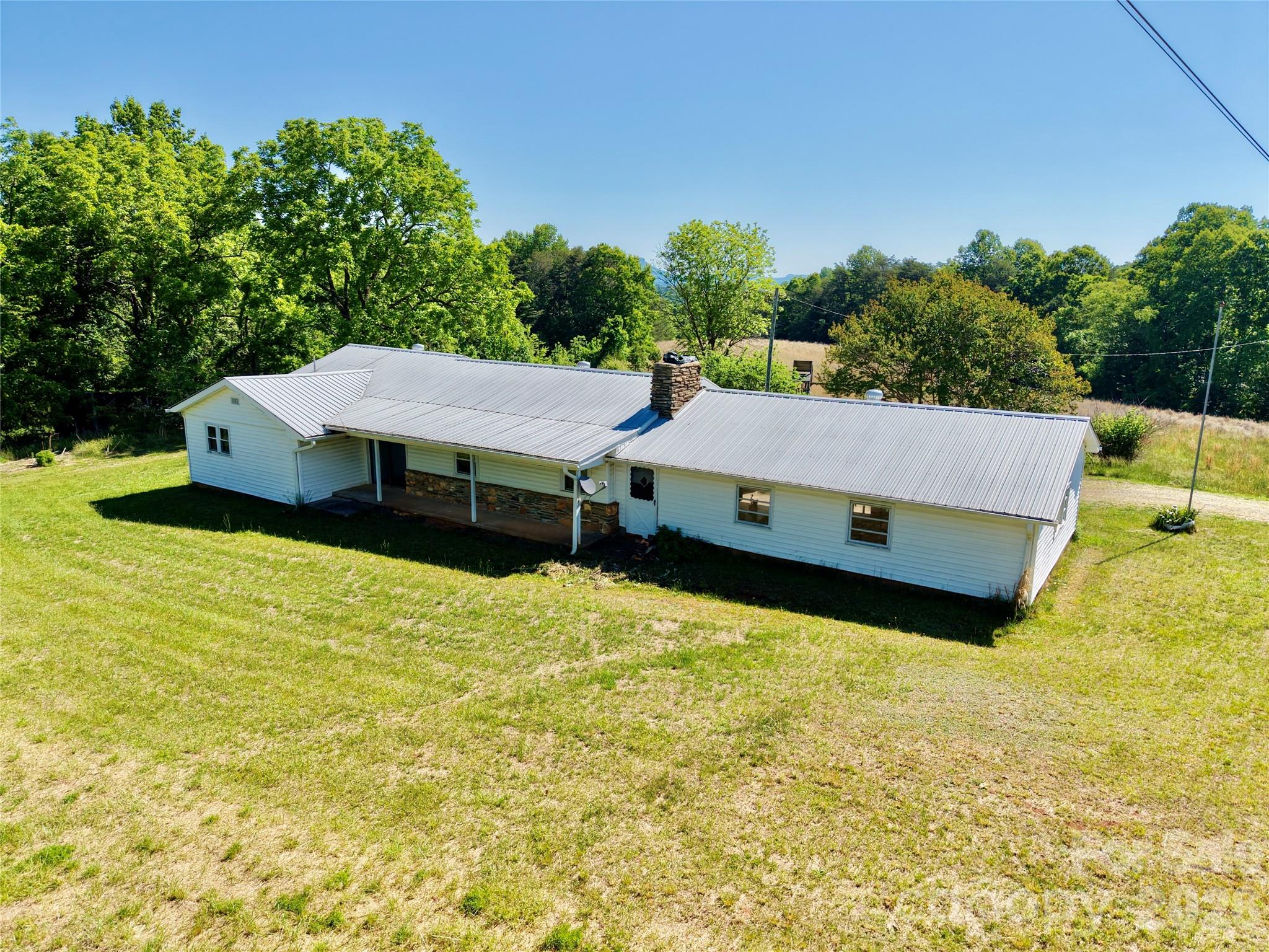 5028 Kurstie Lane — Boonville