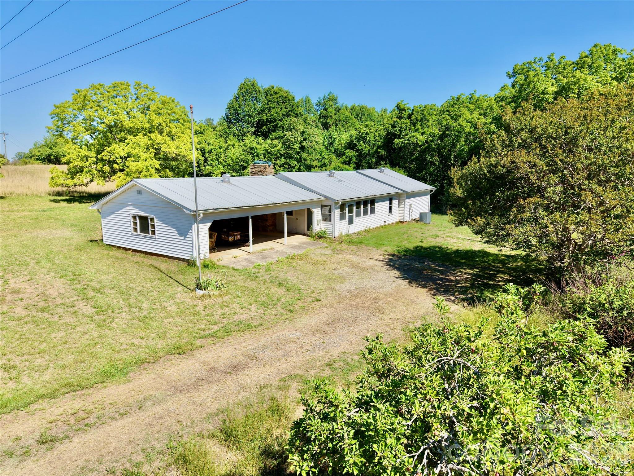 5028 Kurstie Lane — Boonville