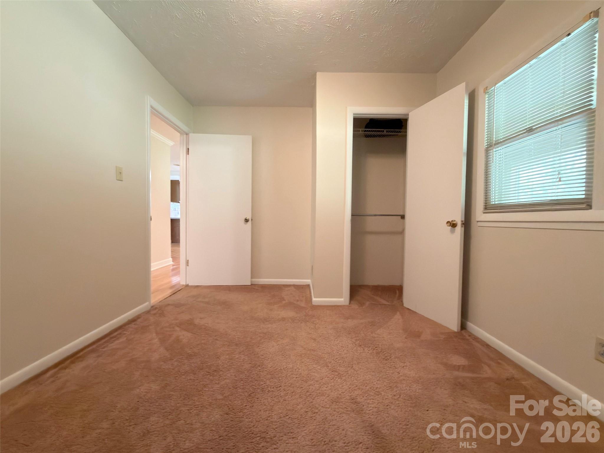 22 Mcminn Road — Hendersonville