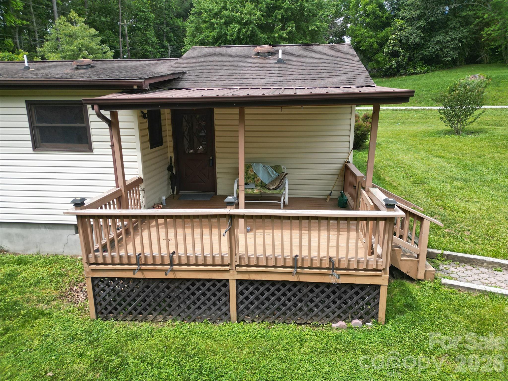 22 Mcminn Road — Hendersonville