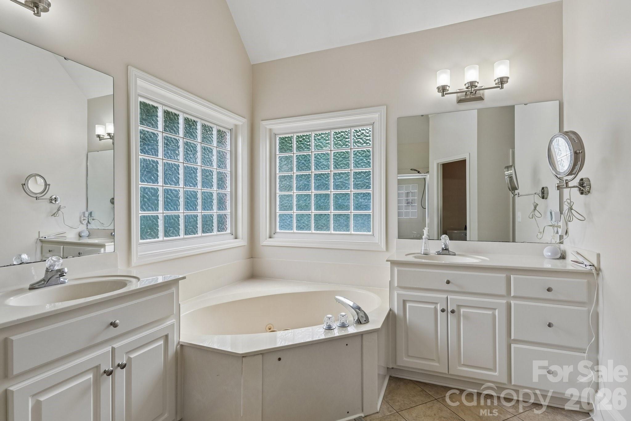 8576 Cabot Court — Harrisburg